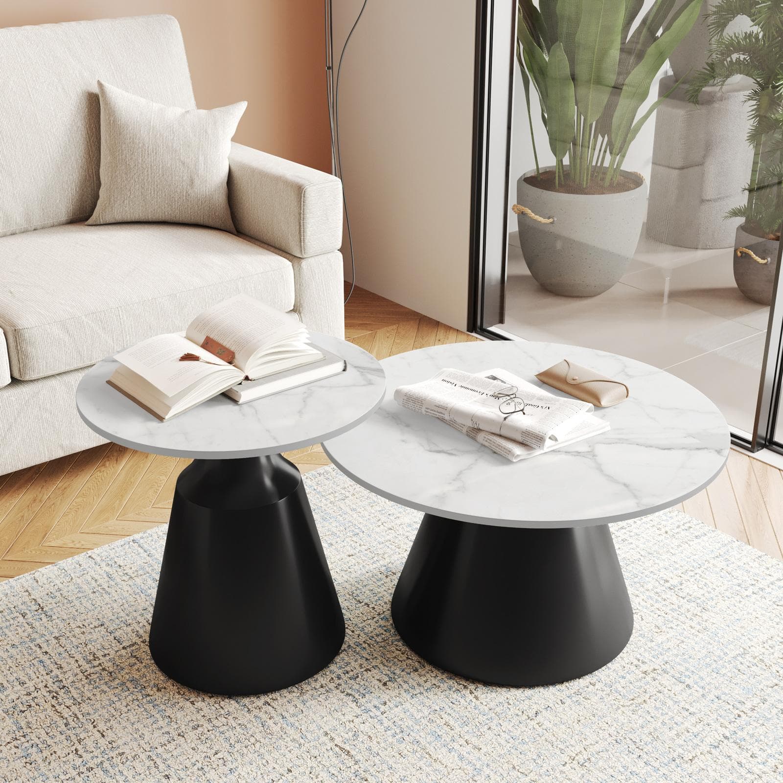 Set 2 tavolini tondi 50 e 70 cm in ceramica grigio chiaro e base nero - Mikado