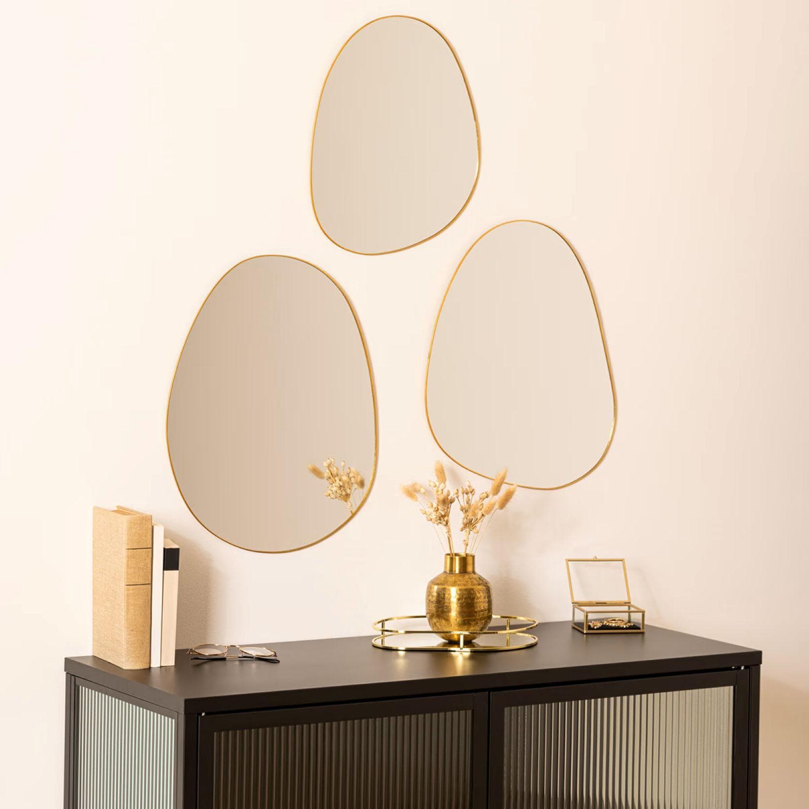 Set 3 specchi da interno forma organica con cornice in acciaio oro