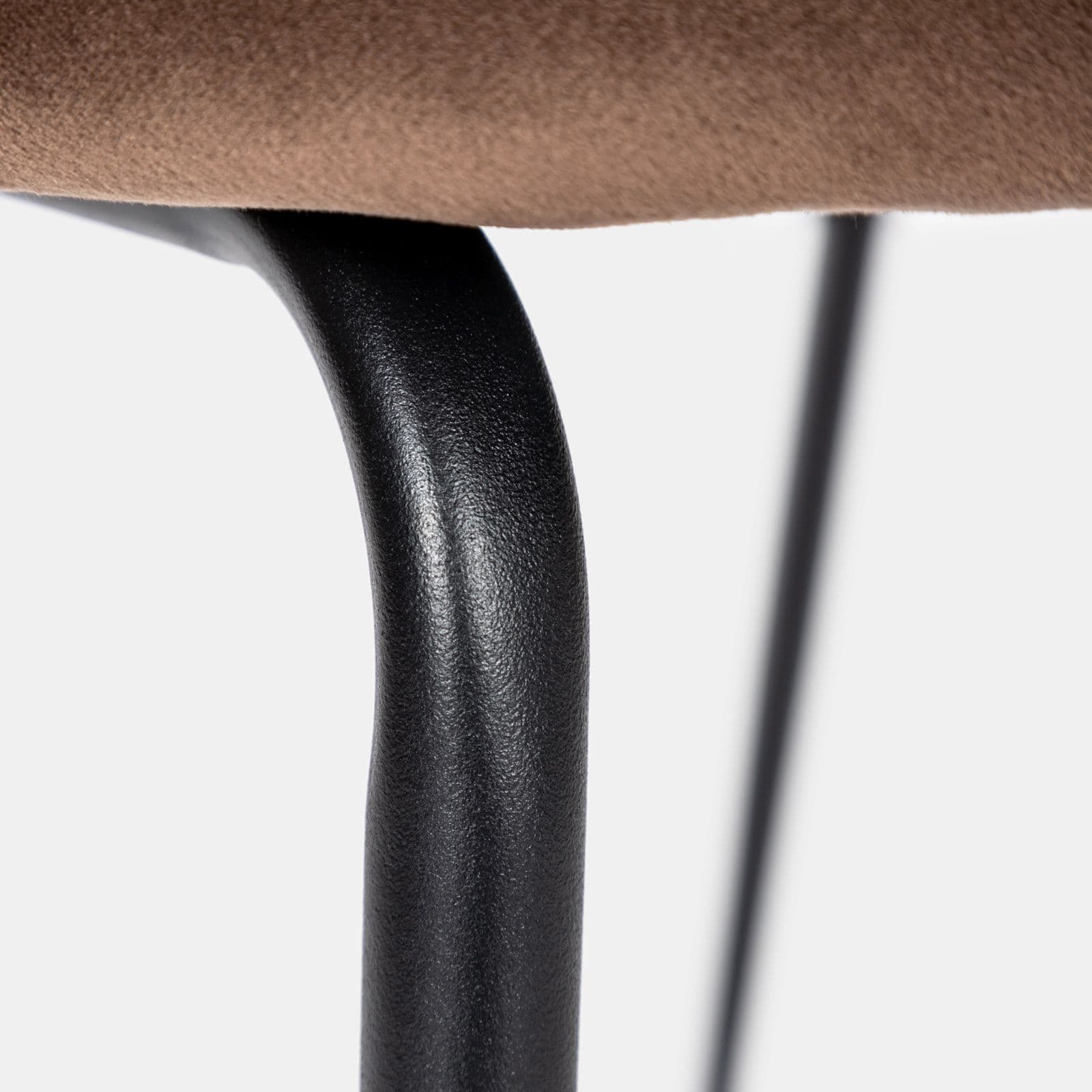 Set 4 sedie in velluto cappuccino con gambe in metallo nero - Georgia
