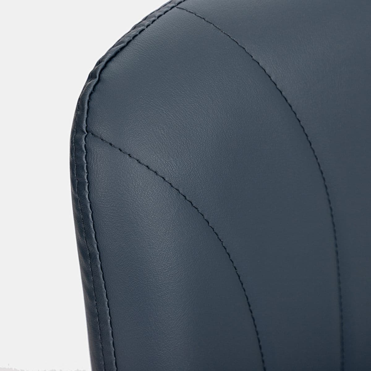 Set 4 sedie da interni imbottite in similpelle blu navy - Knos