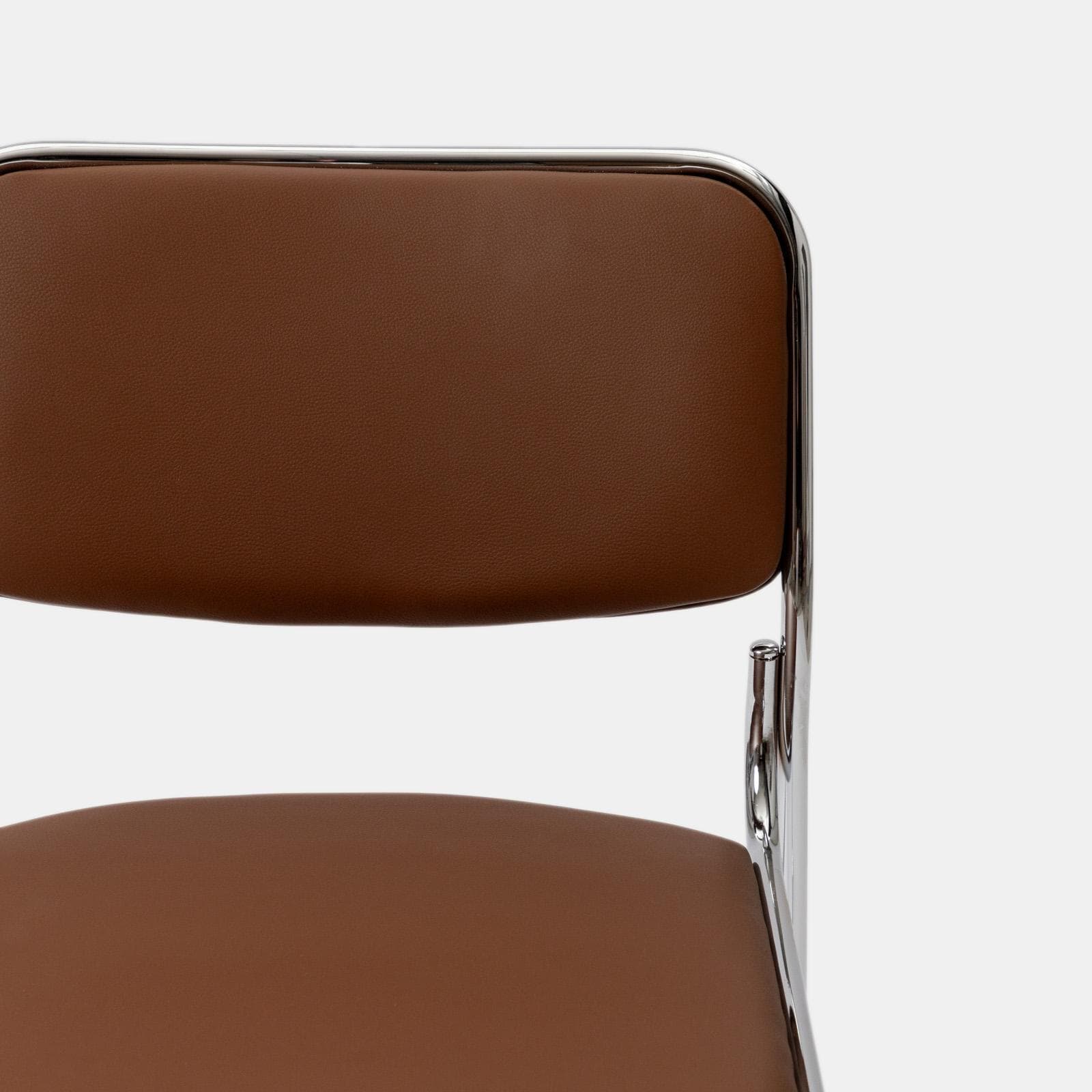 Set 4 sedie da ufficio imbottite in similpelle cognac con gambe a slitta in metallo cromo - Seira