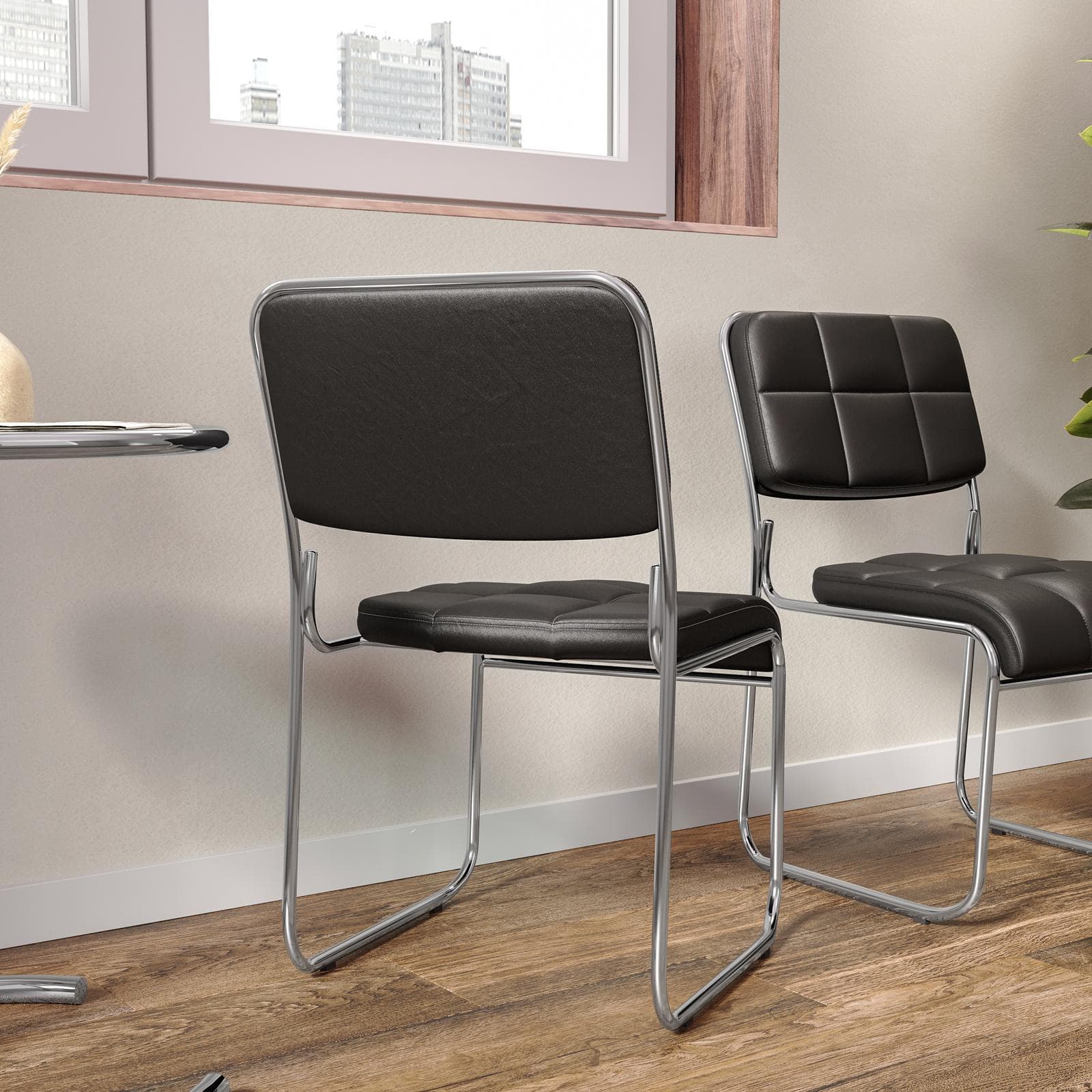 Set 4 sedie da ufficio imbottite in similpelle grigio con cuciture a contrasto e gambe a slitta cromo - Amber