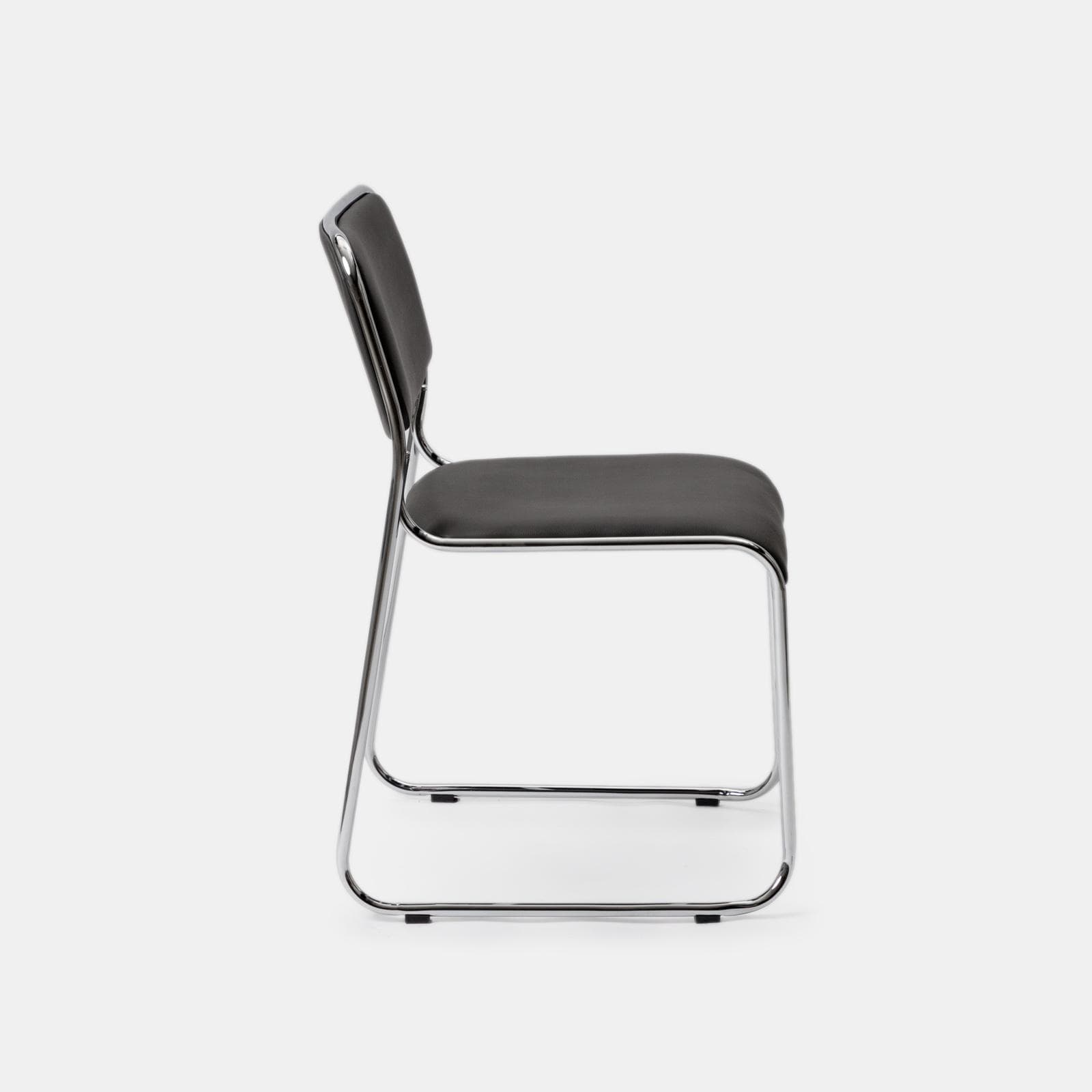 Set 4 sedie da ufficio imbottite in similpelle grigio con gambe a slitta in metallo cromo - Seira