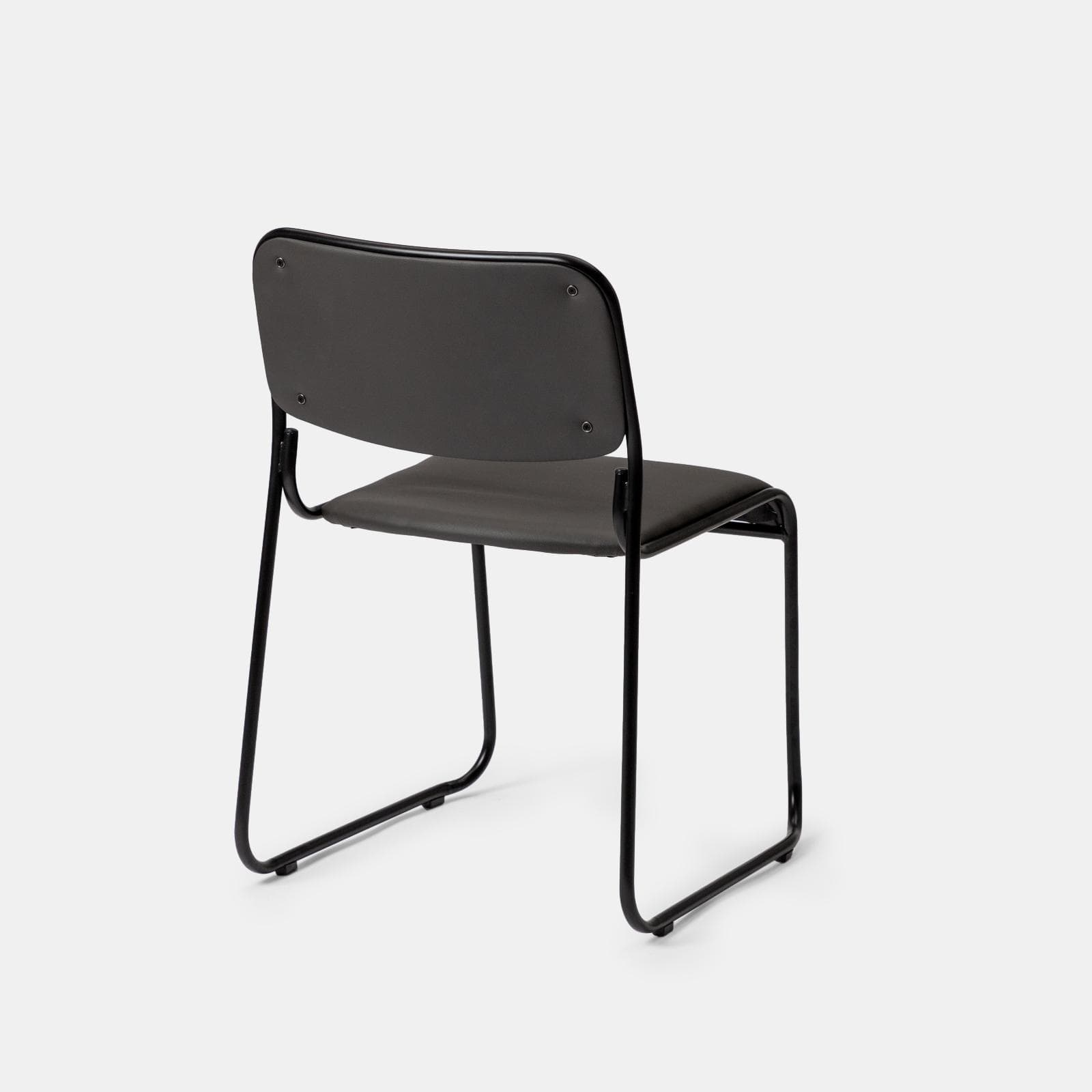 Set 4 sedie da ufficio imbottite in similpelle grigio con gambe a slitta in metallo nero - Seira