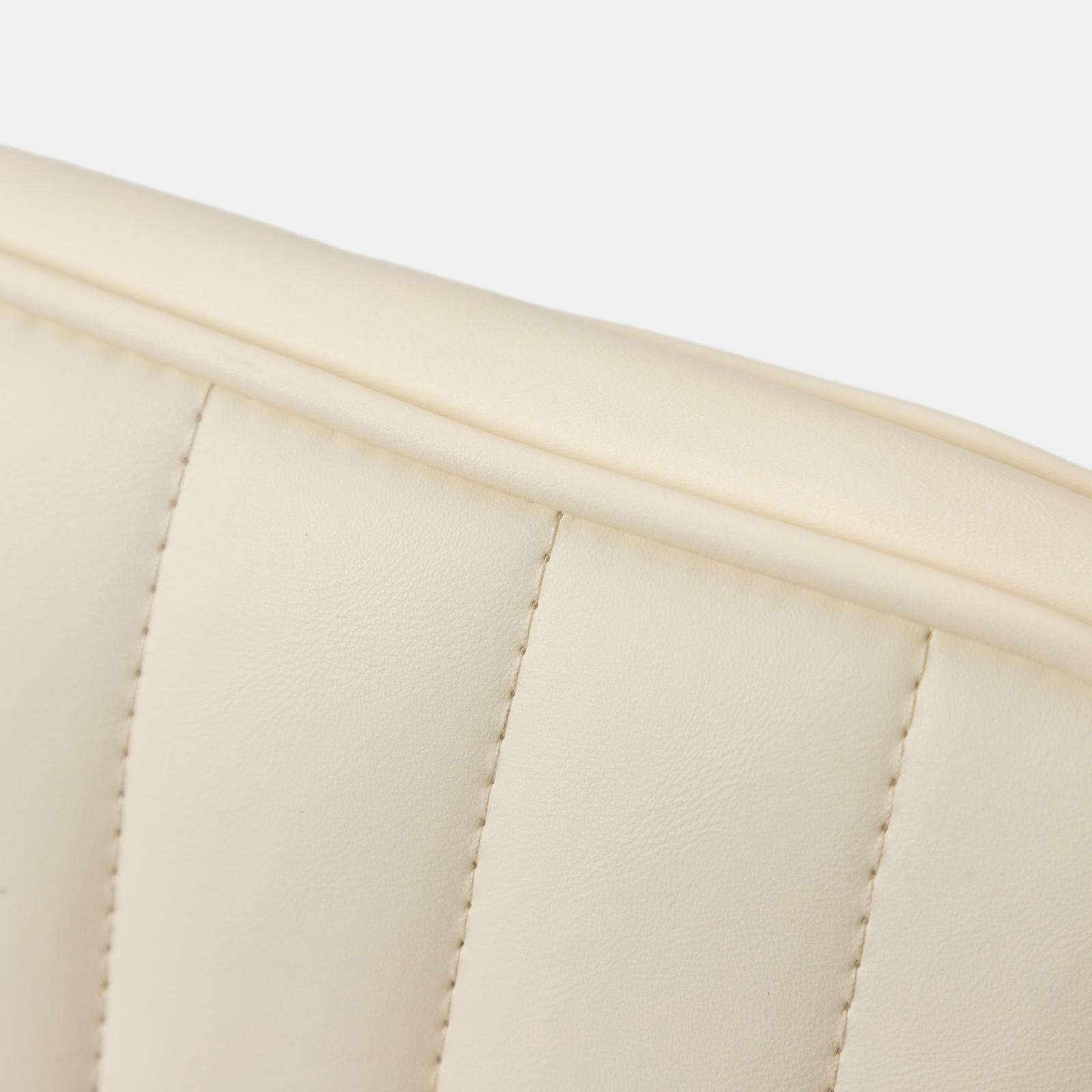 Set 4 sedie in similpelle crema con struttura in metallo cromo - Bridget