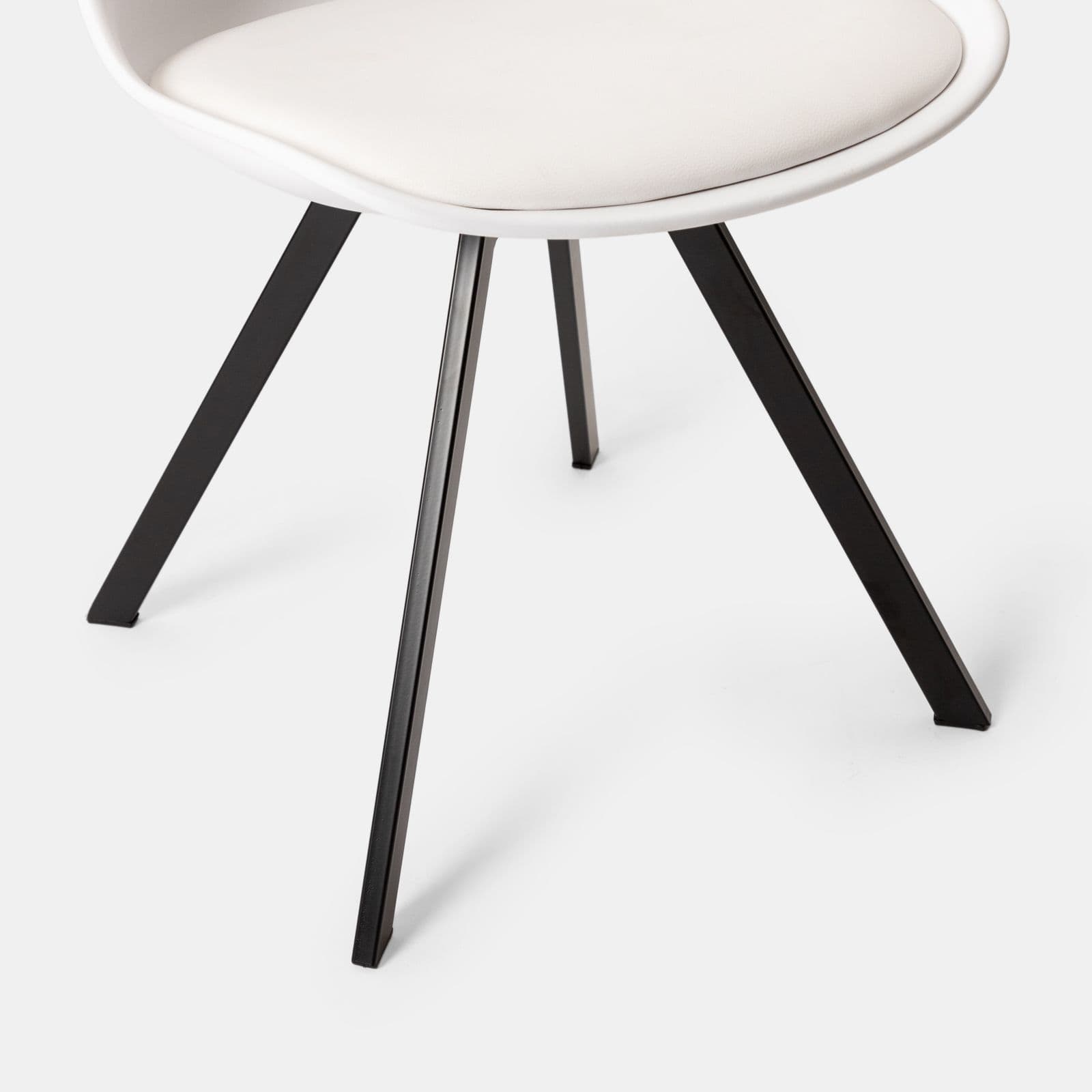 Set 4 sedie in similpelle bianco e gambe nere - Odiel