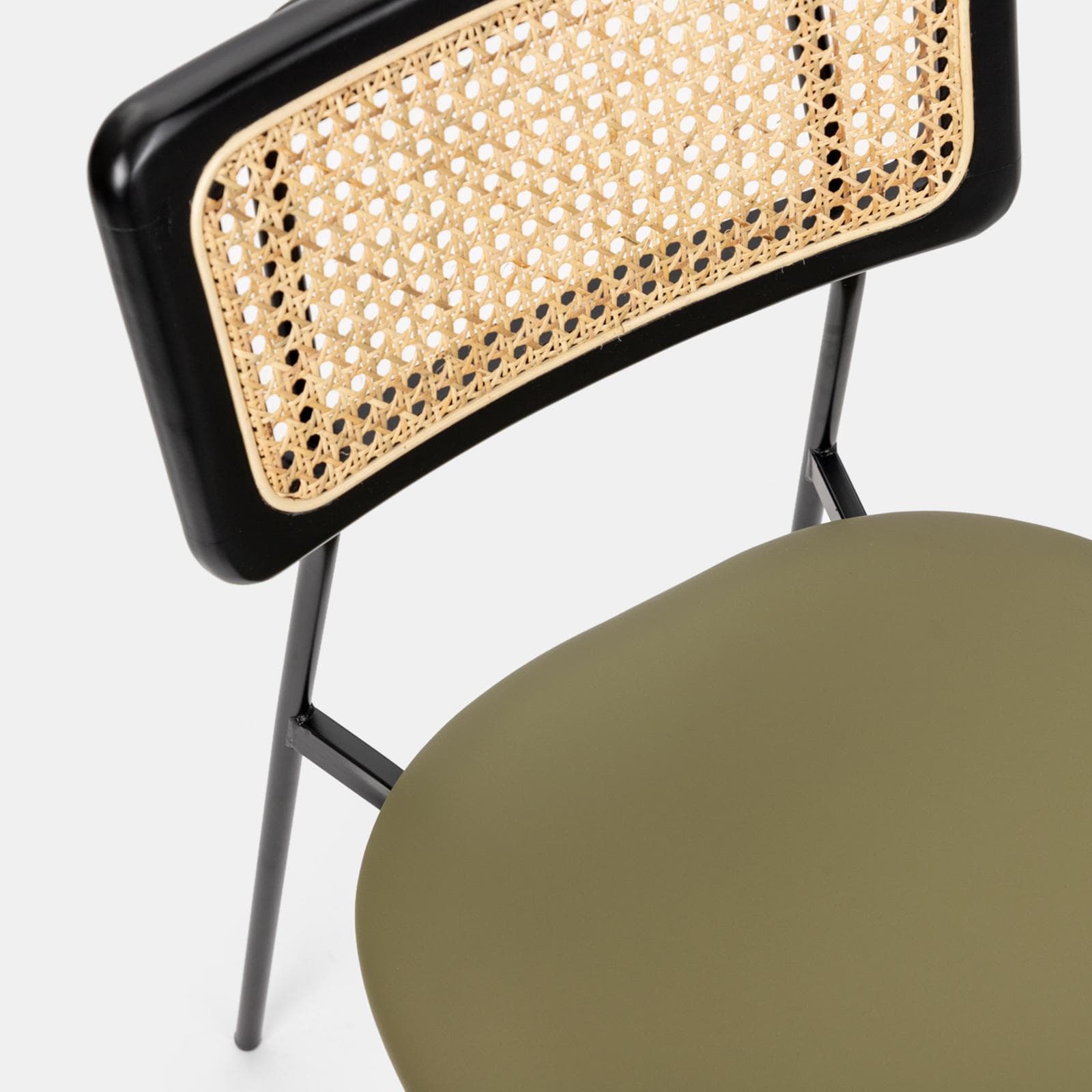 Set 4 sedie in similpelle verde militare con schienale in rattan e gambe in metallo nero - Amira