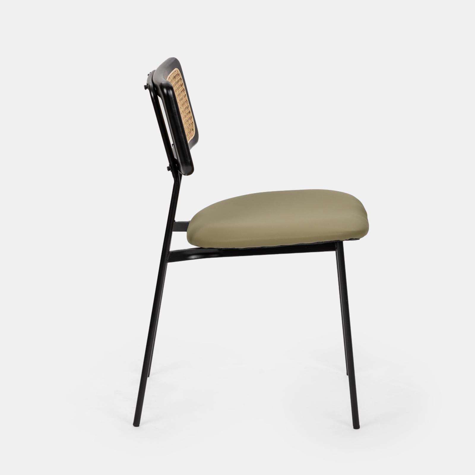 Set 4 sedie in similpelle verde militare con schienale in rattan e gambe in metallo nero - Amira