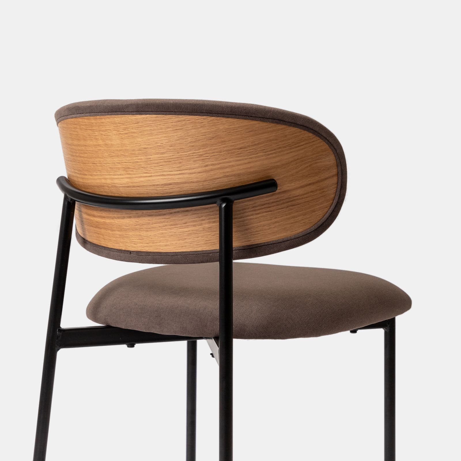 Set 4 sedie in tessuto bronzo con schienale in plywood e gambe in metallo nero - Cloty