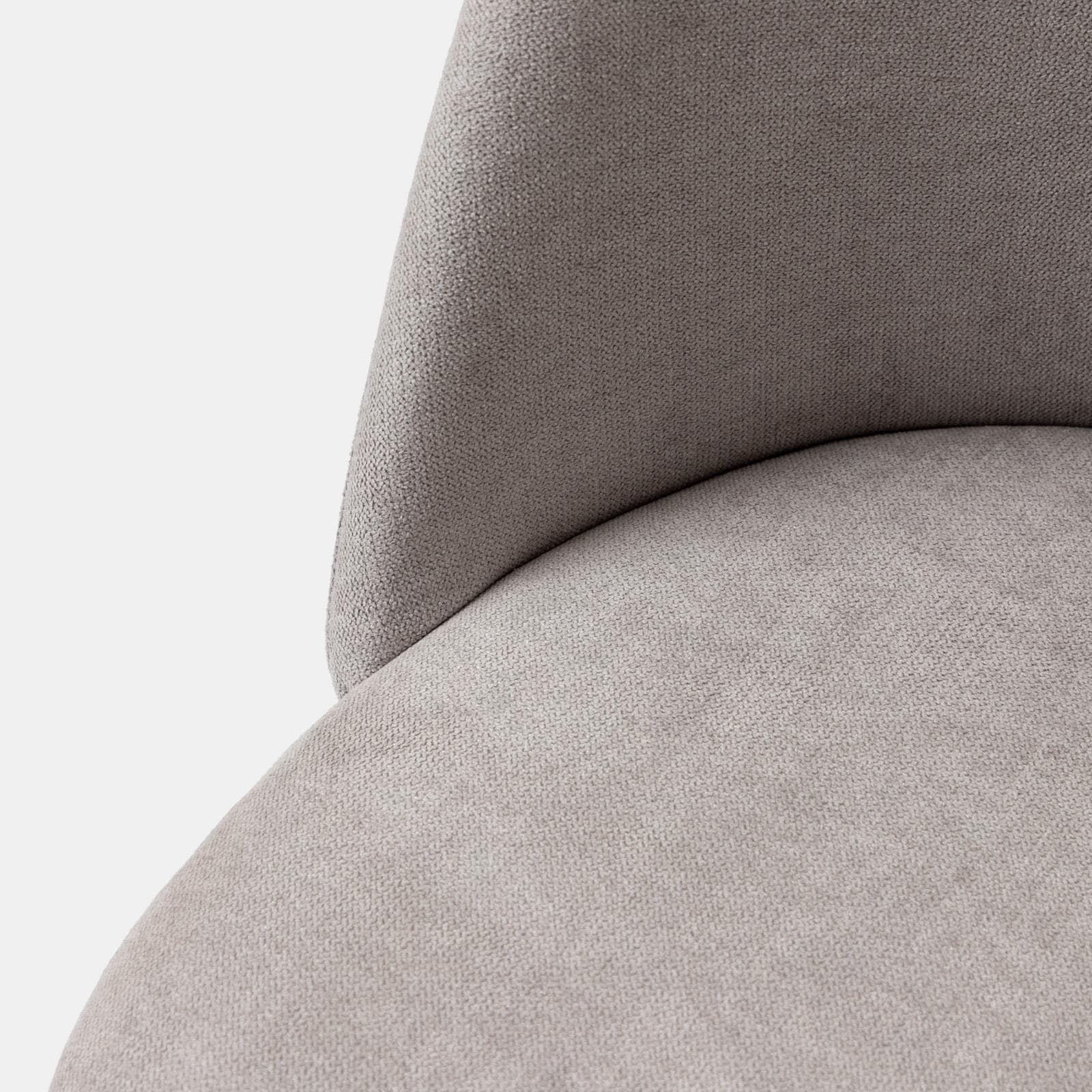 Set 4 sedie in tessuto grigio chiaro con gambe in metallo effetto legno - Kubir