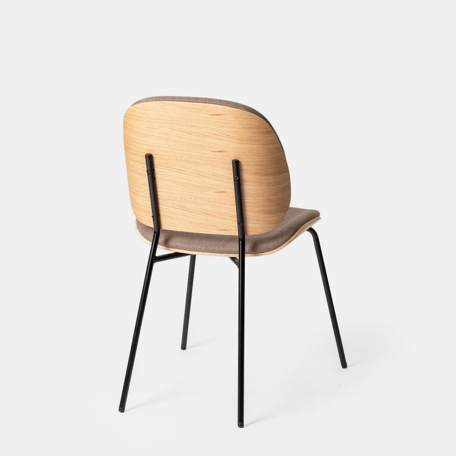 Set 4 sedie in plywood e tessuto tortora con gambe in metallo nero - Dream