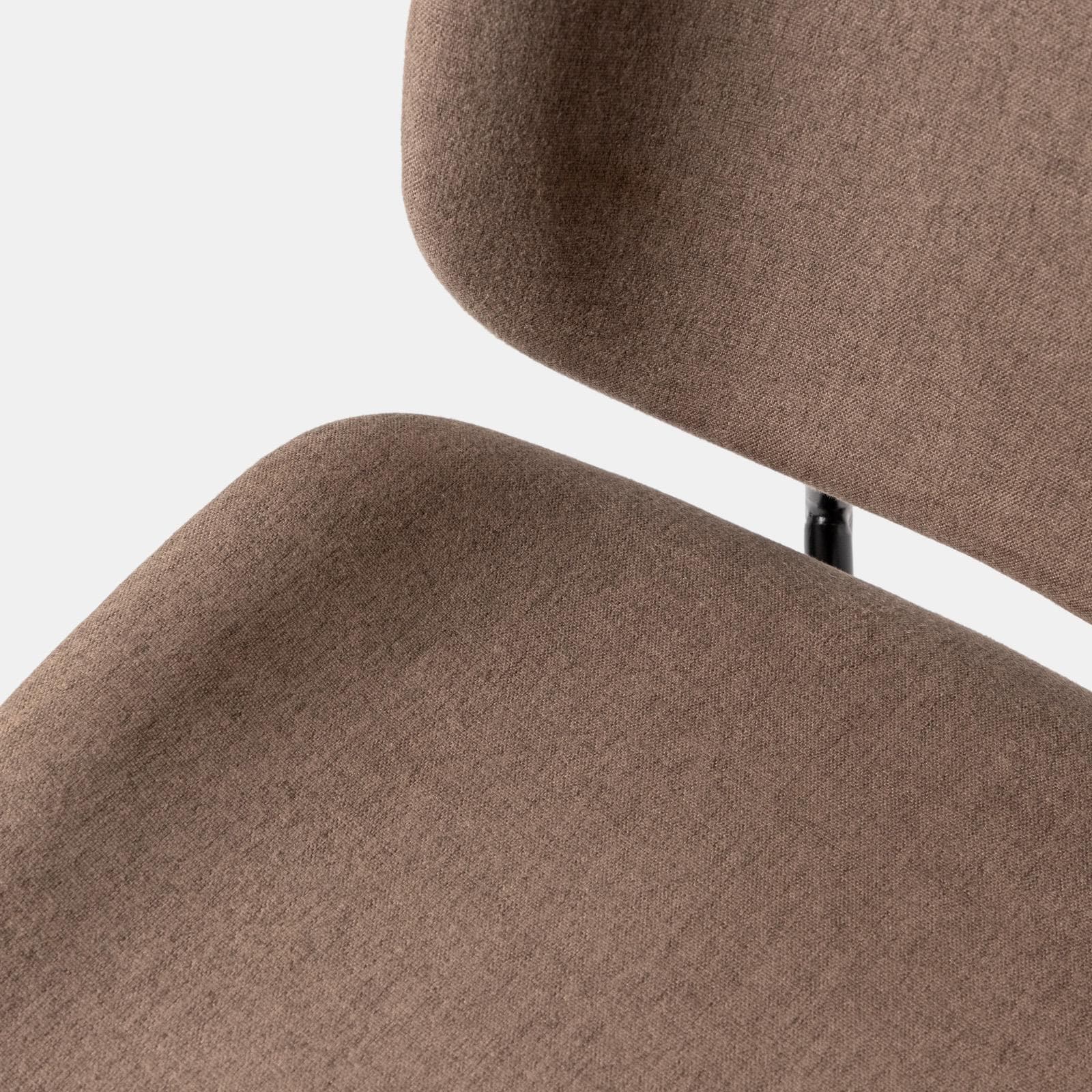 Set 4 sedie in plywood e tessuto tortora con gambe in metallo nero - Dream