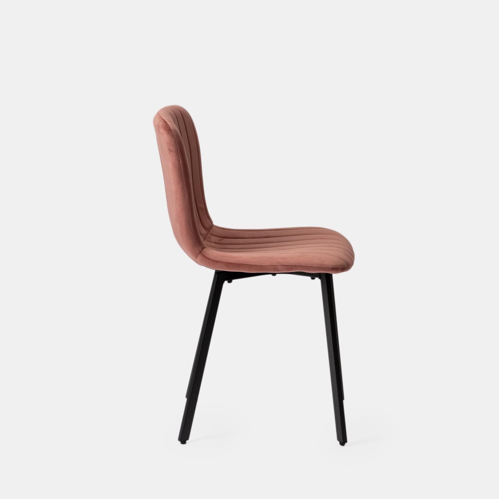 Set 4 sedie in velluto rosa antico con gambe in metallo nero - Mick