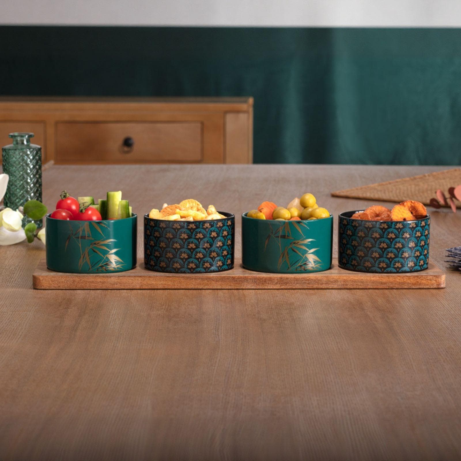 Set 5 accessori per aperitivo in legno di acacia naturale e ceramica decorata