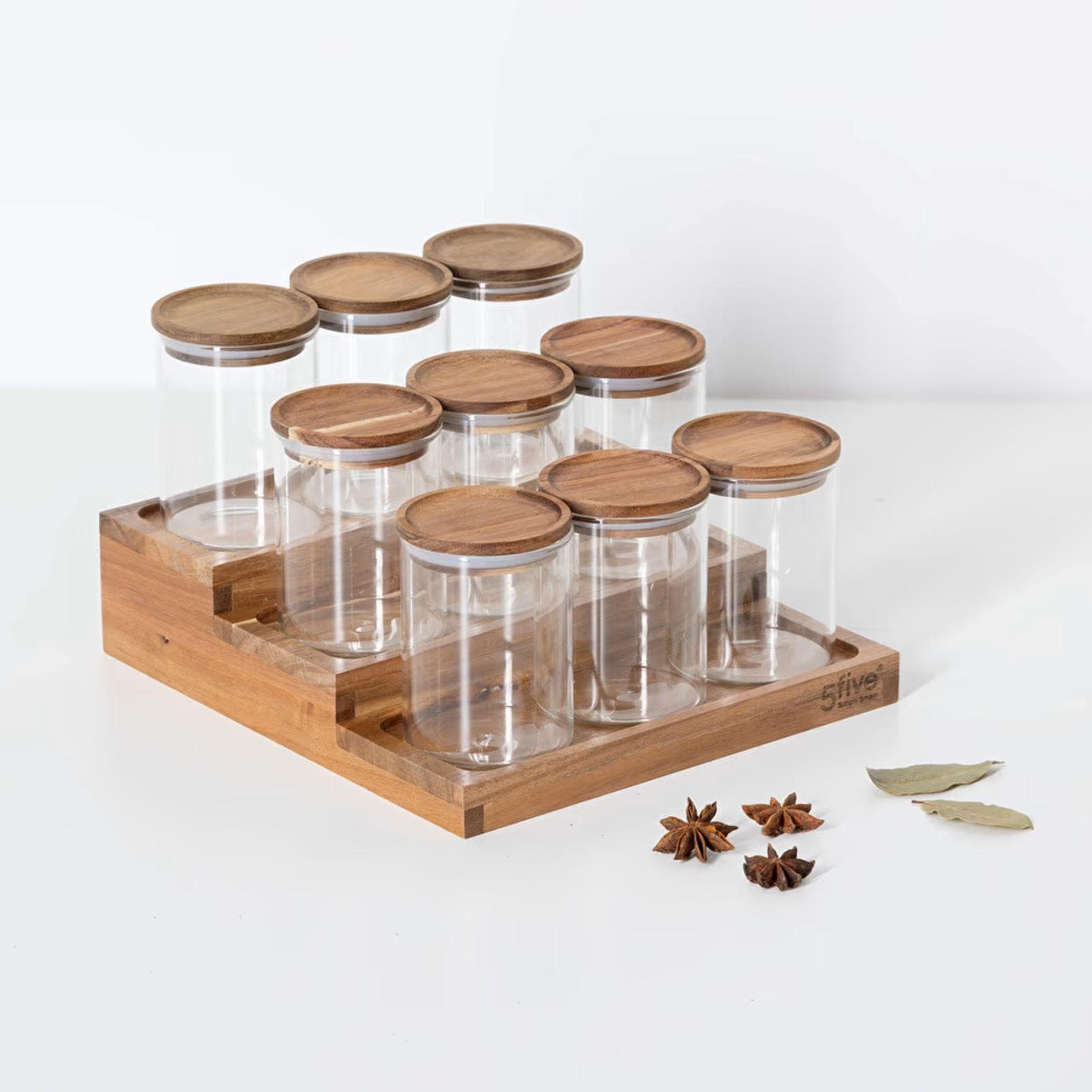 Set 9 vassetti ermetici in vetro con base in legno di acacia naturale