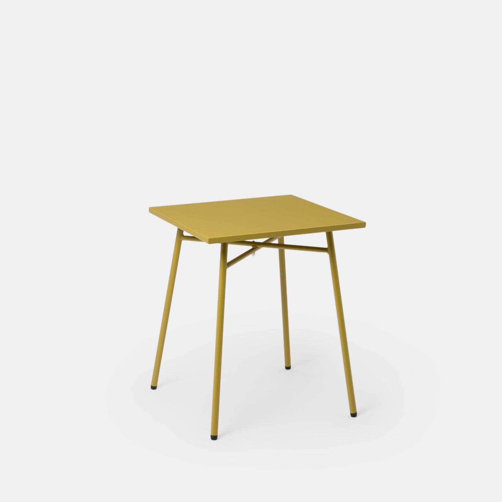 Set bistrot con tavolo 60x60 cm e 2 sedie con braccioli in acciaio senape - Faber