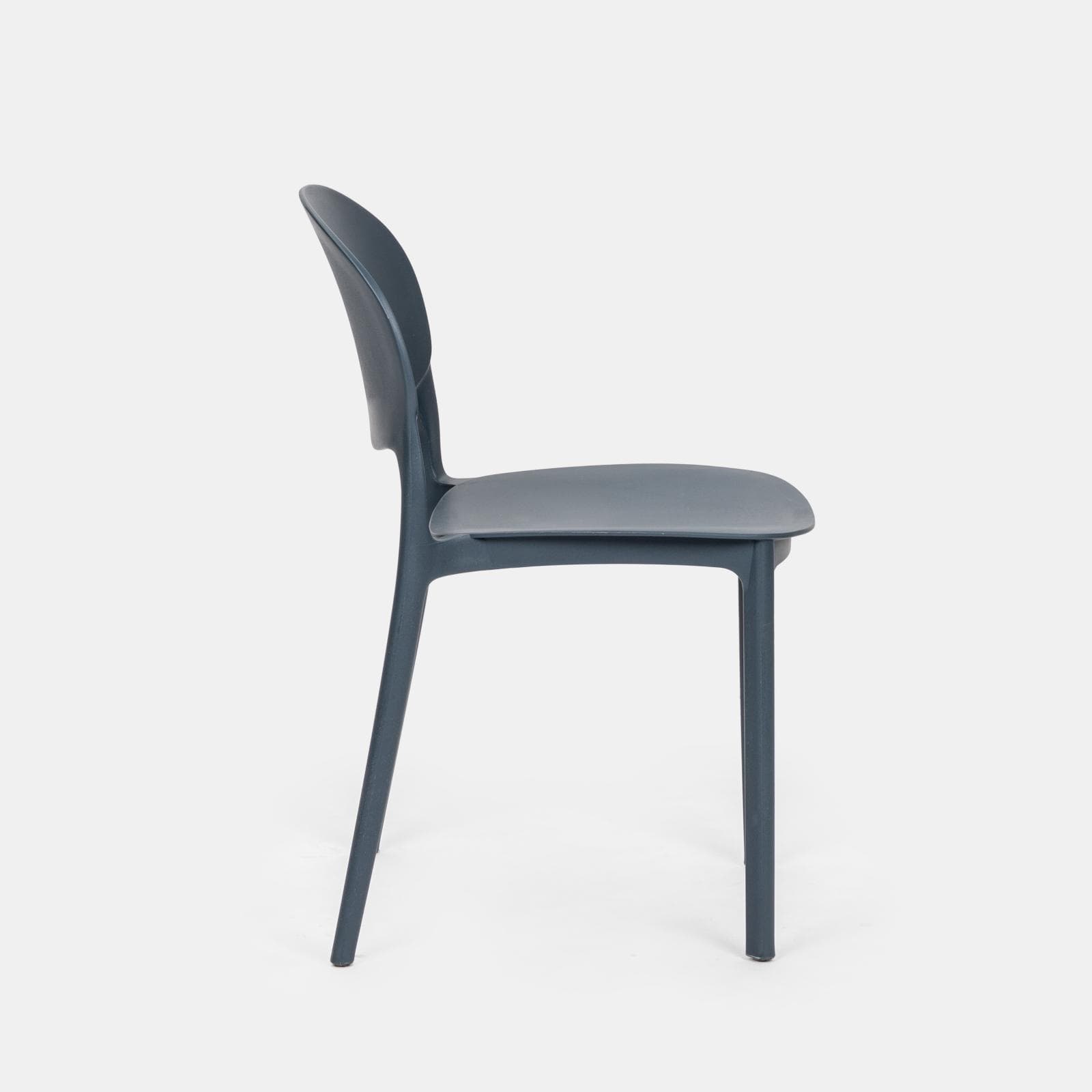 Set bistrot tavolo rotondo 60 cm e 2 sedie impilabili in polipropilene blu oceano - Sonny