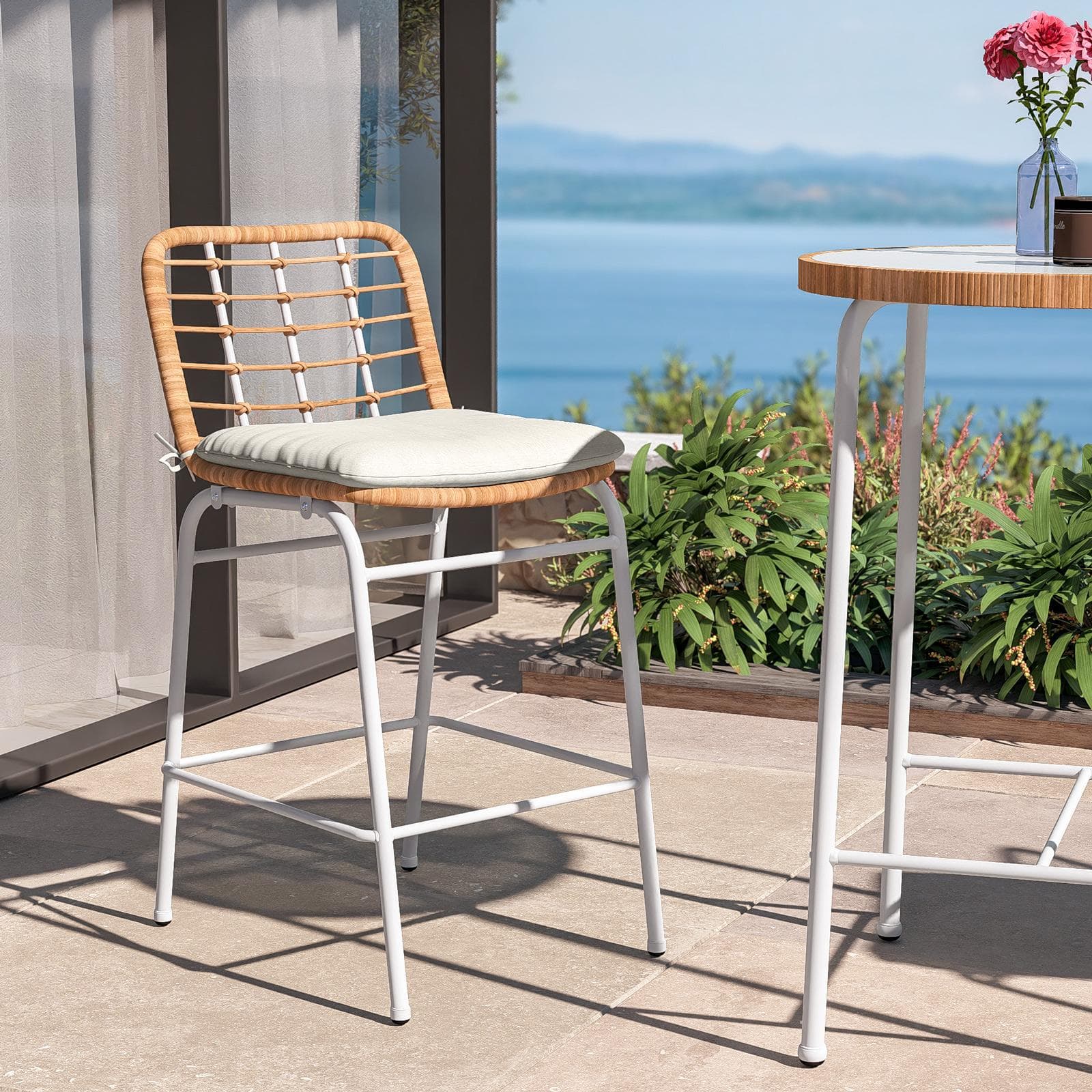 Set bistrot tavolo alto rotondo 70 cm e 2 sgabelli in acciaio bianco e polyrattan naturale - Griel