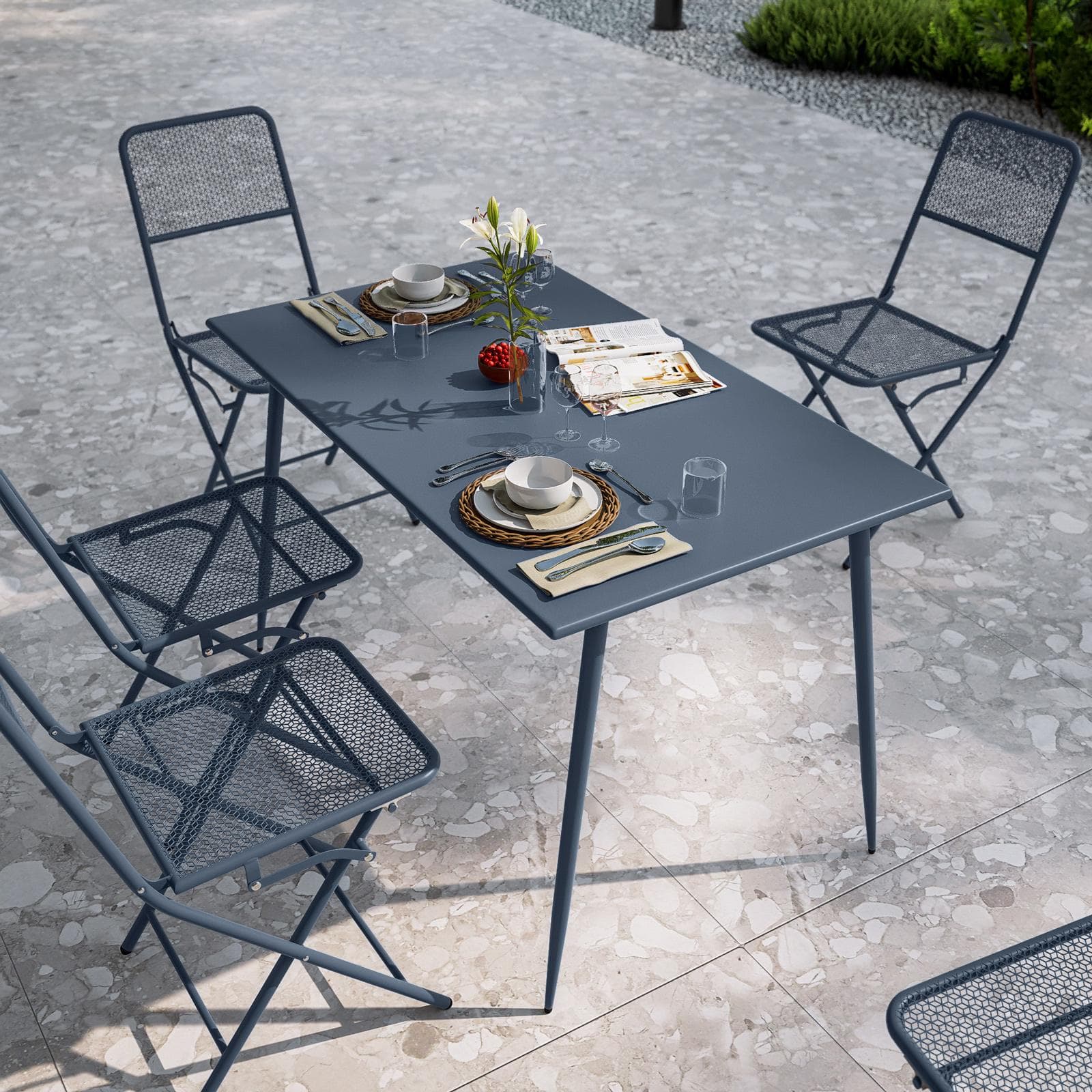 Set pranzo con tavolo 120x70 cm e 4 sedie pieghevoli in acciaio blu oceano - Faber