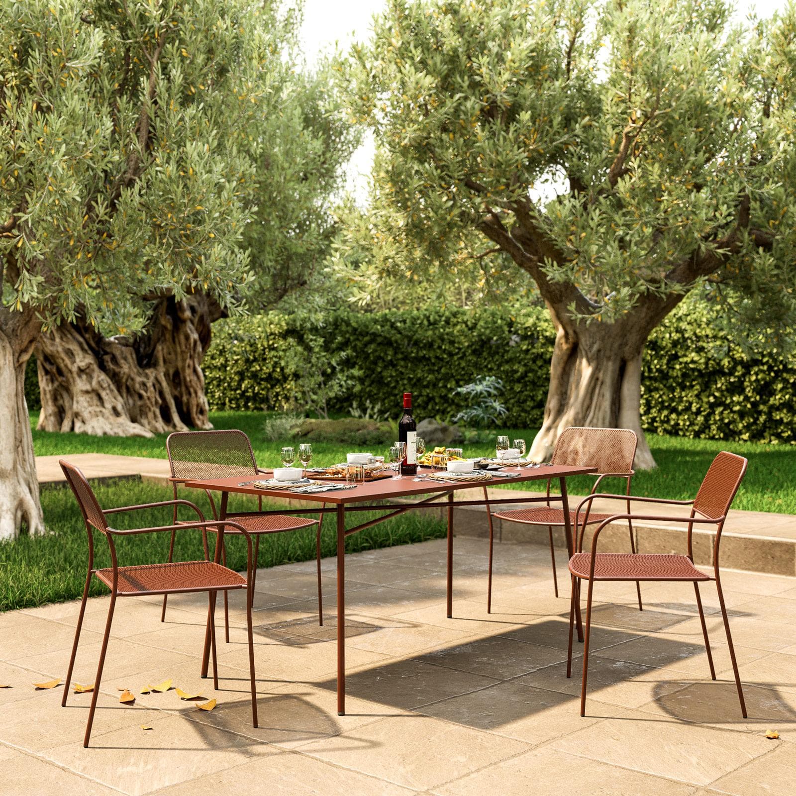 Set pranzo con tavolo 150x80 cm e 4 sedie con braccioli in acciaio terracotta - Faber