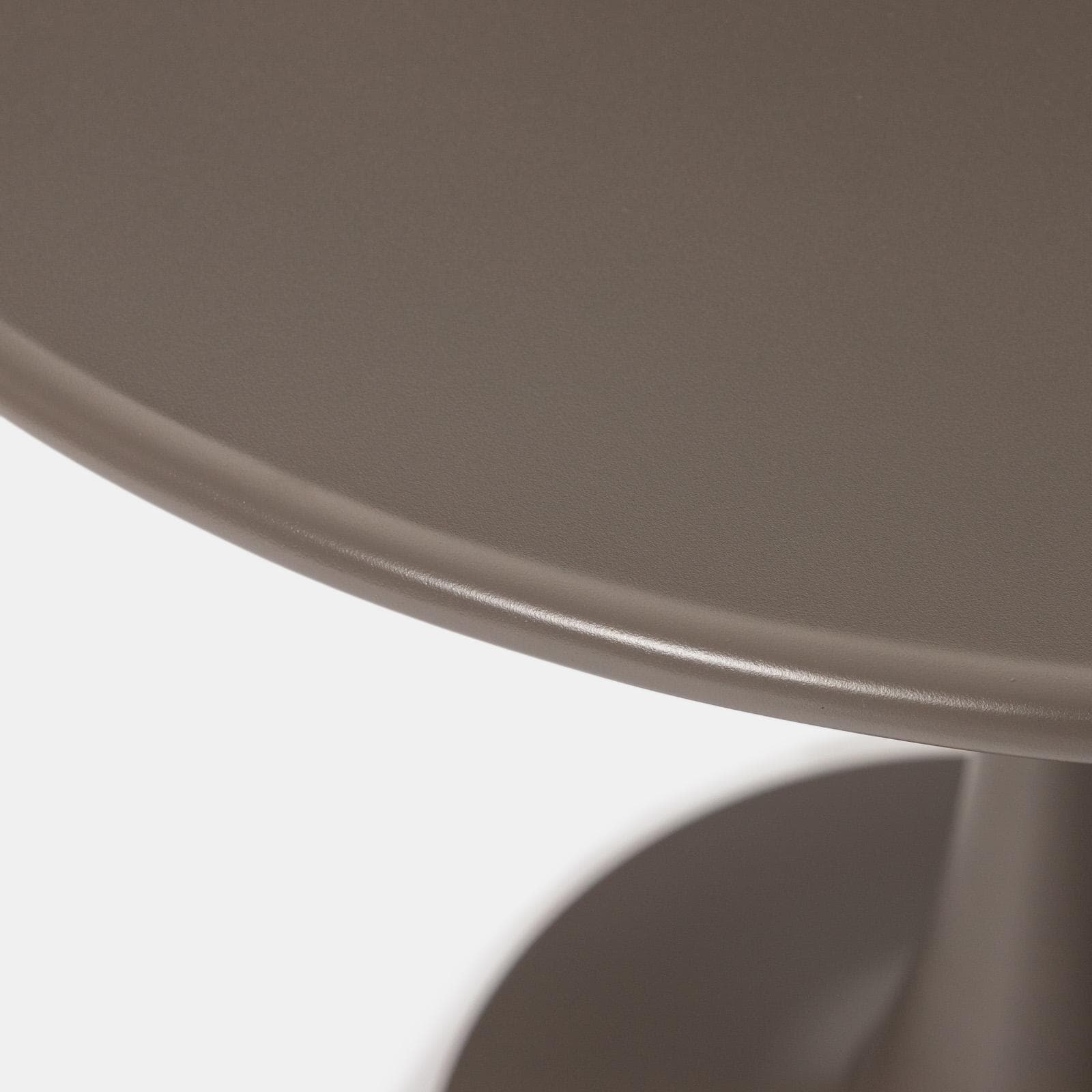 Set pranzo con tavolo rotondo 80 cm e 4 sedie impilabili in polipropilene cacao - Tulipano