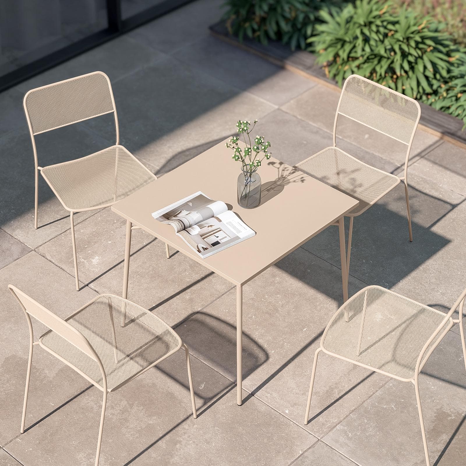 Set pranzo con tavolo 80x80 cm e 4 sedie in acciaio vaniglia - Faber