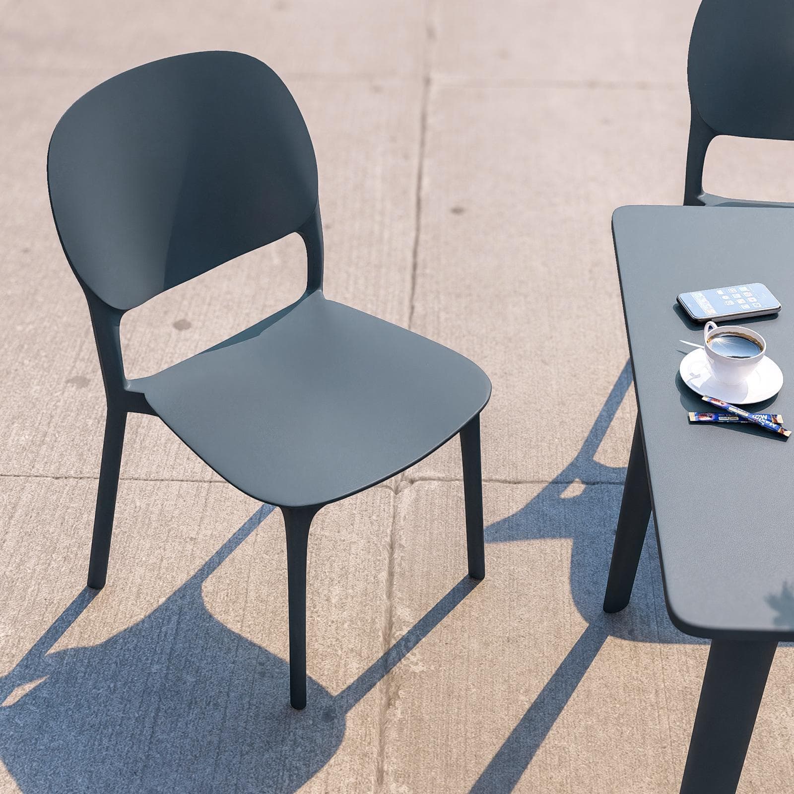 Set pranzo da giardino tavolo 80x80 cm e 4 sedie in polipropilene blu - Qalis