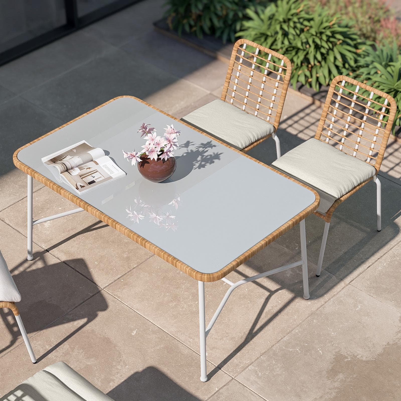 Set pranzo tavolo 150x90 cm e 4 sedie in acciaio bianco e polyrattan naturale - Griel