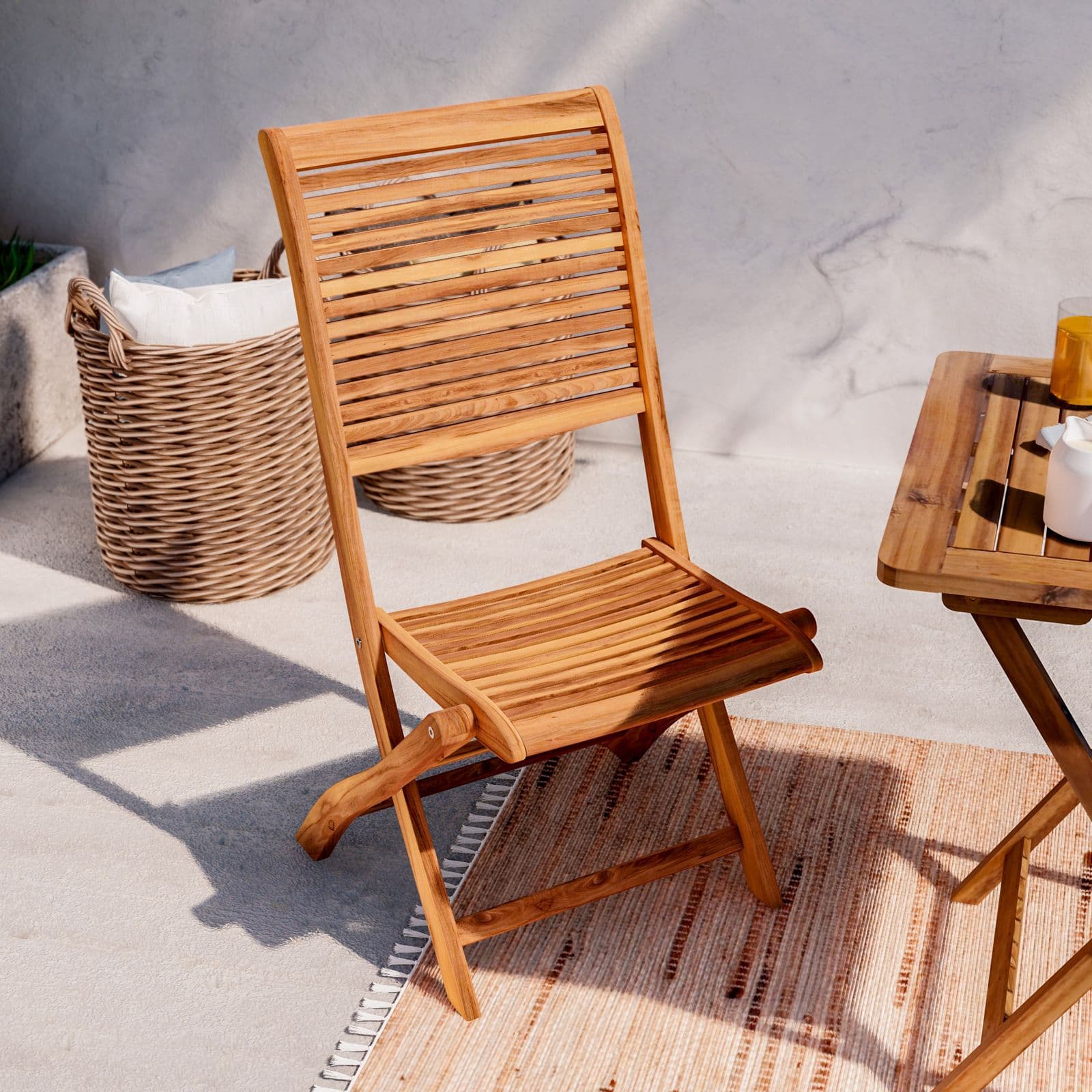 Set bistrot con tavolo 60x60 cm con 2 sedie pieghevoli in legno di acacia - Paja