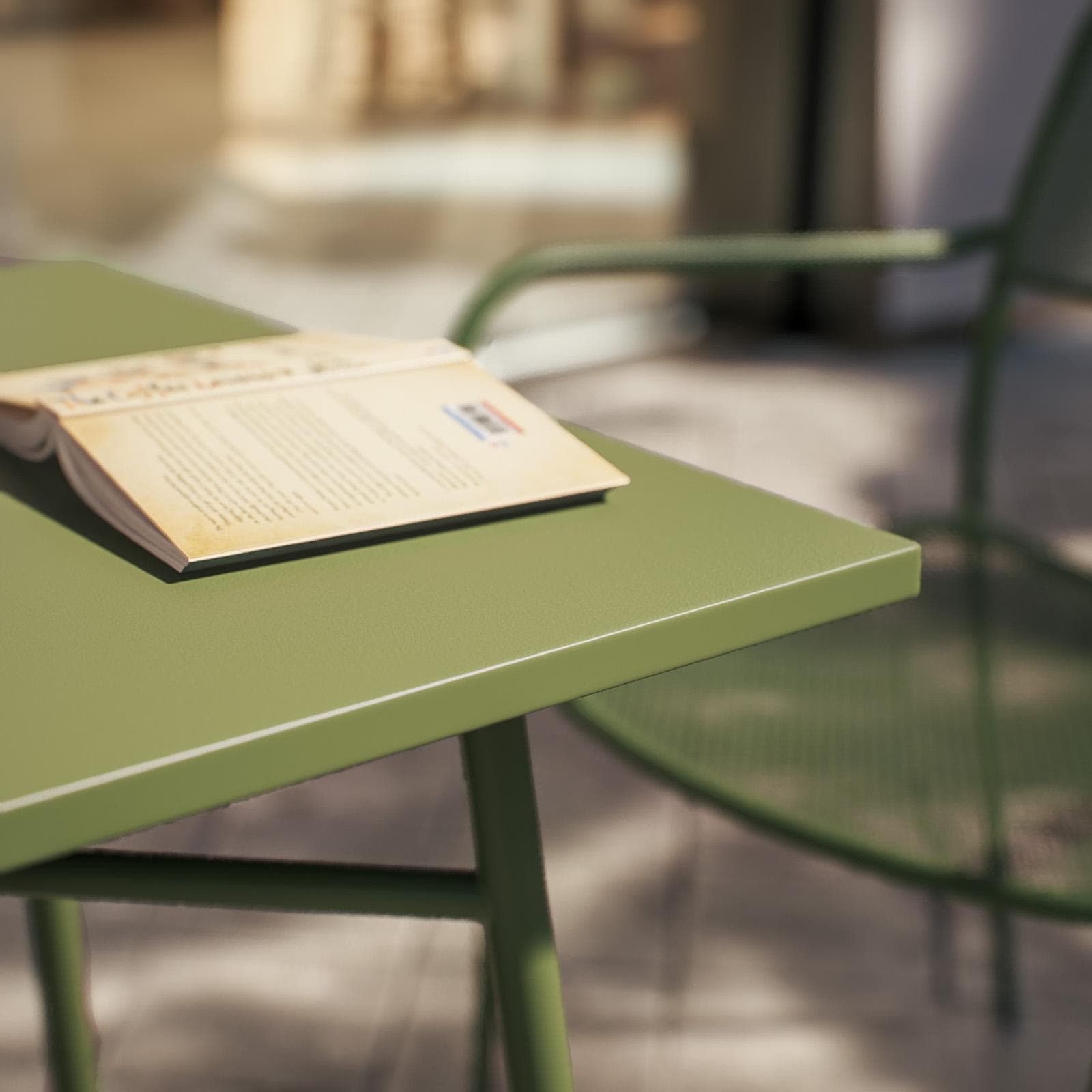 Set bistrot tavolo 60x60 e 2 sedie con braccioli in acciaio verde oliva - Faber