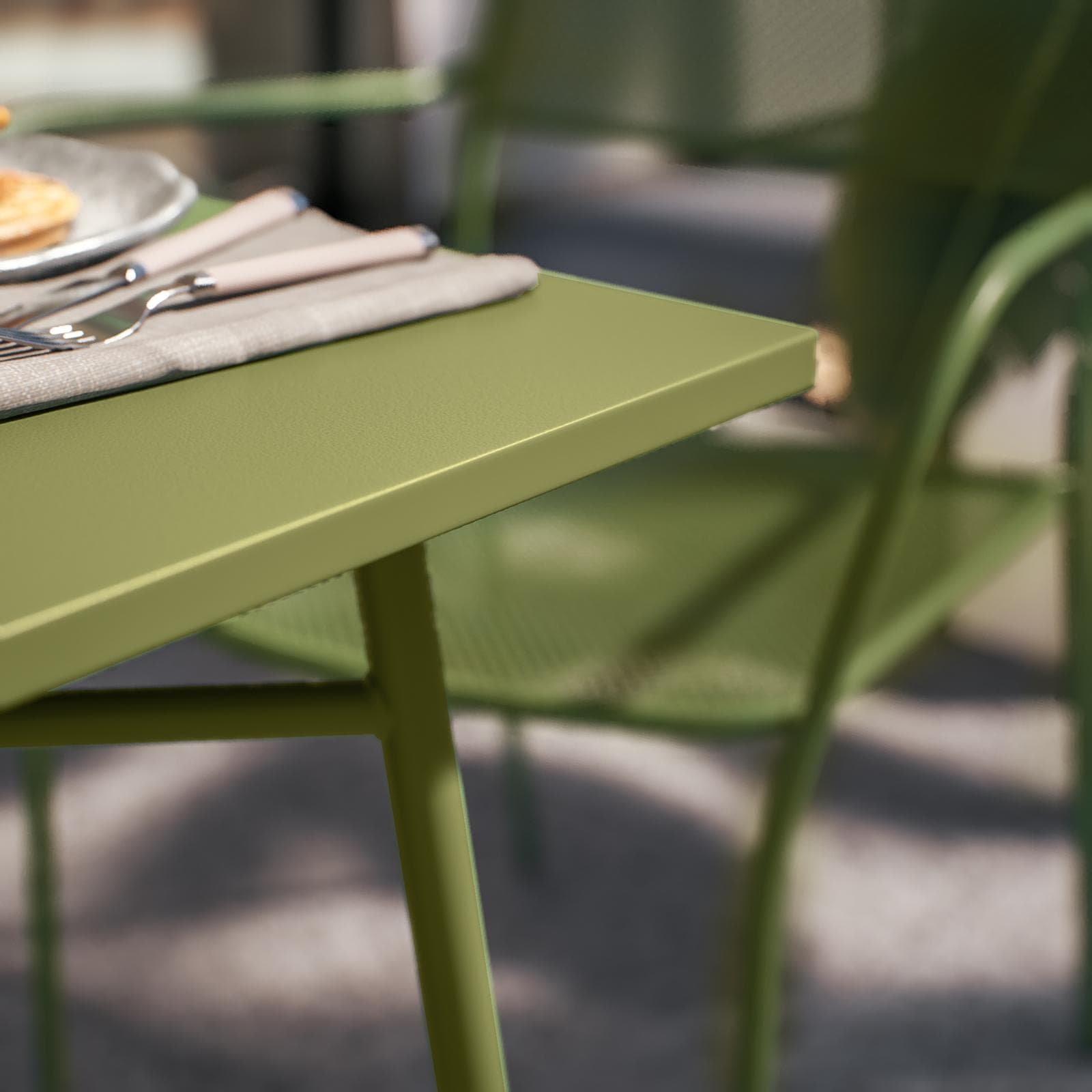 Set bistrot tavolo 70x70 e 2 sedie con braccioli in acciaio verde oliva - Faber