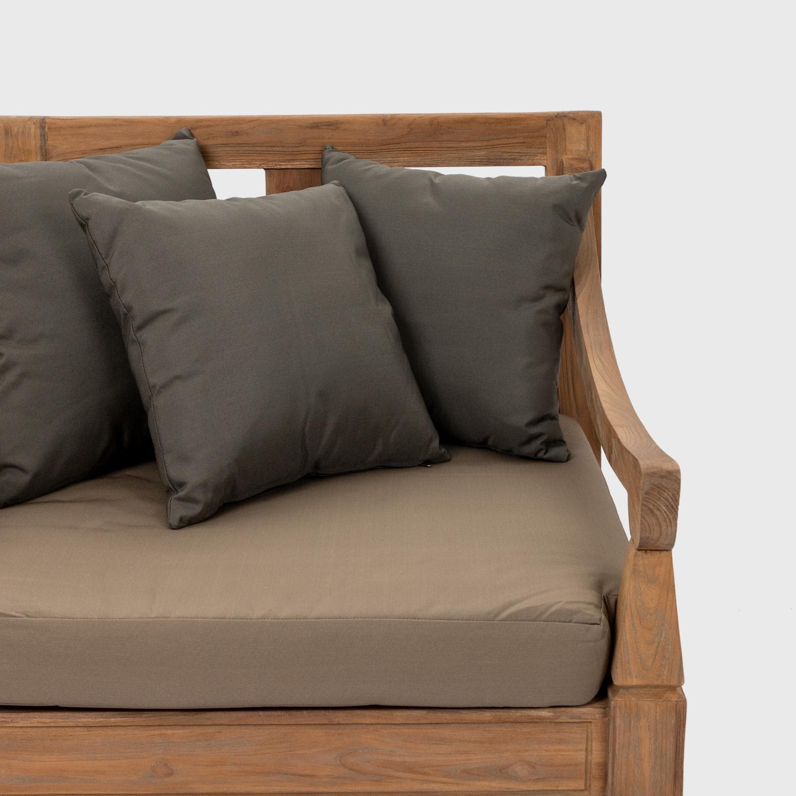 Set relax con 2 poltrone e tavolino in legno teak con cuscini grigio scuro - Iguazu