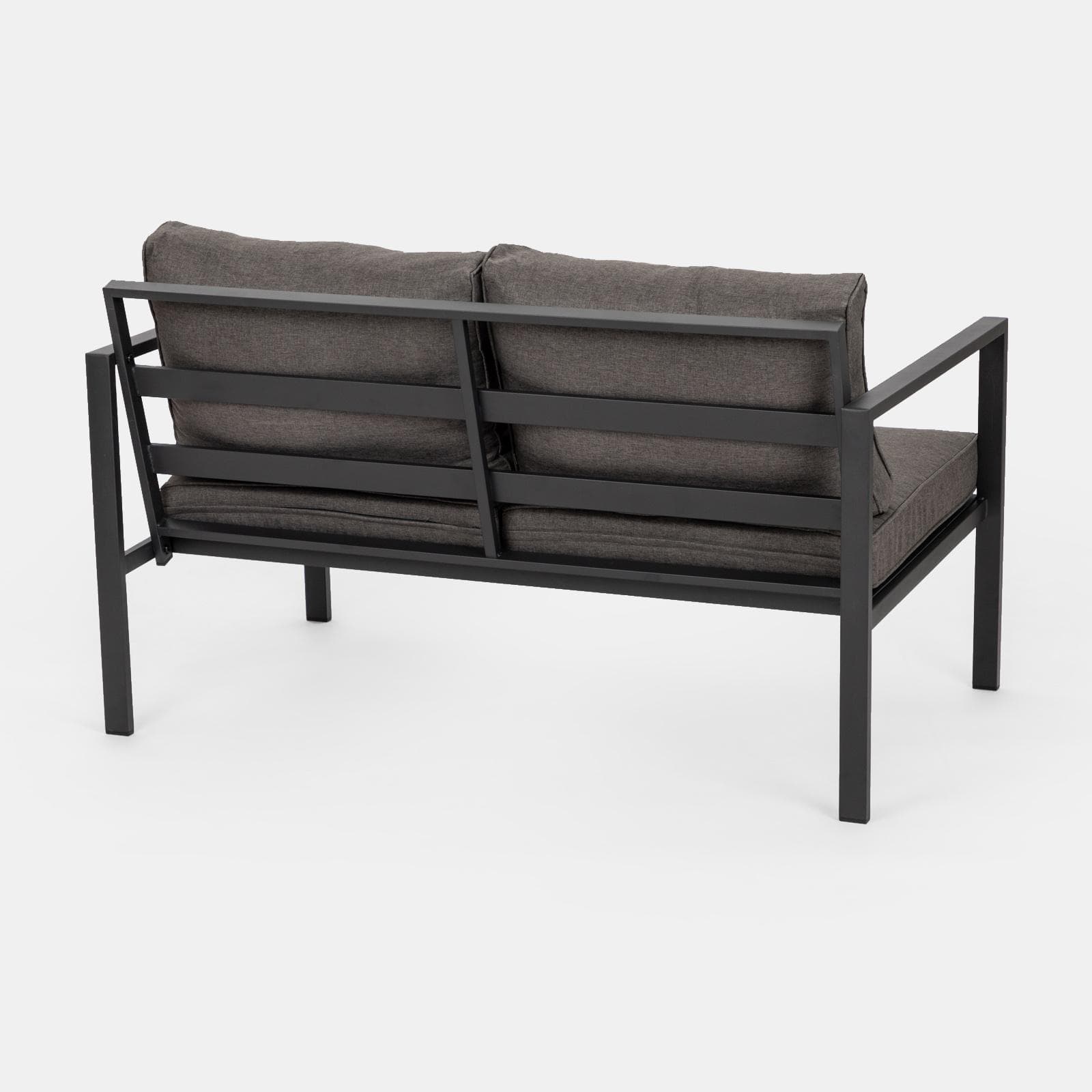 Set relax con divano due poltrone e tavolino in acciaio nero con cuscini grigi - Evelyn