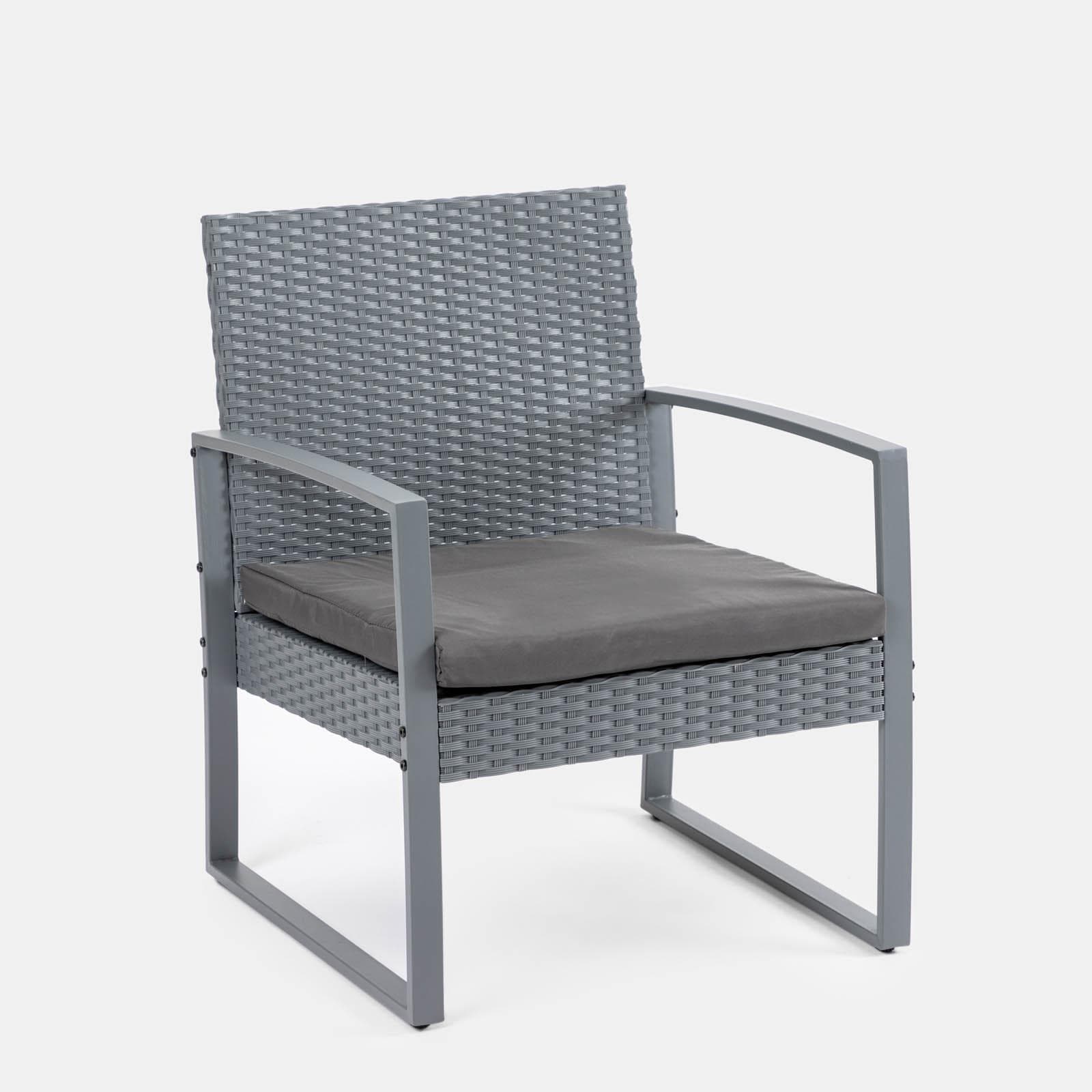 Set relax divano 2 poltrone e tavolino in polyrattan e acciaio grigio – Jerez