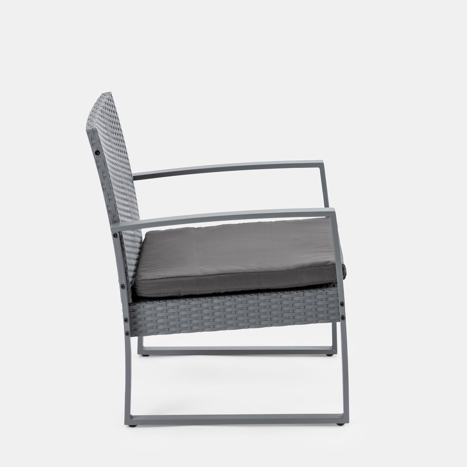 Set relax divano 2 poltrone e tavolino in polyrattan e acciaio grigio – Jerez