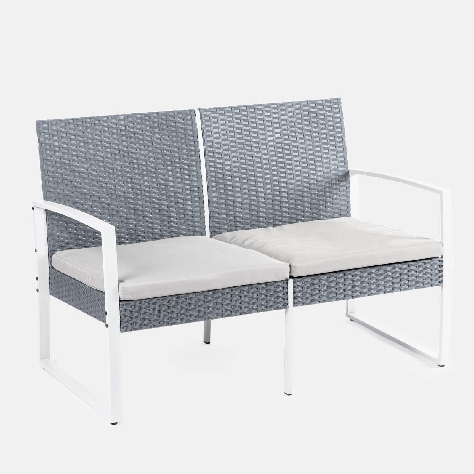Set relax divano 2 poltrone e tavolino in polyrattan grigio e acciaio bianco – Jerez