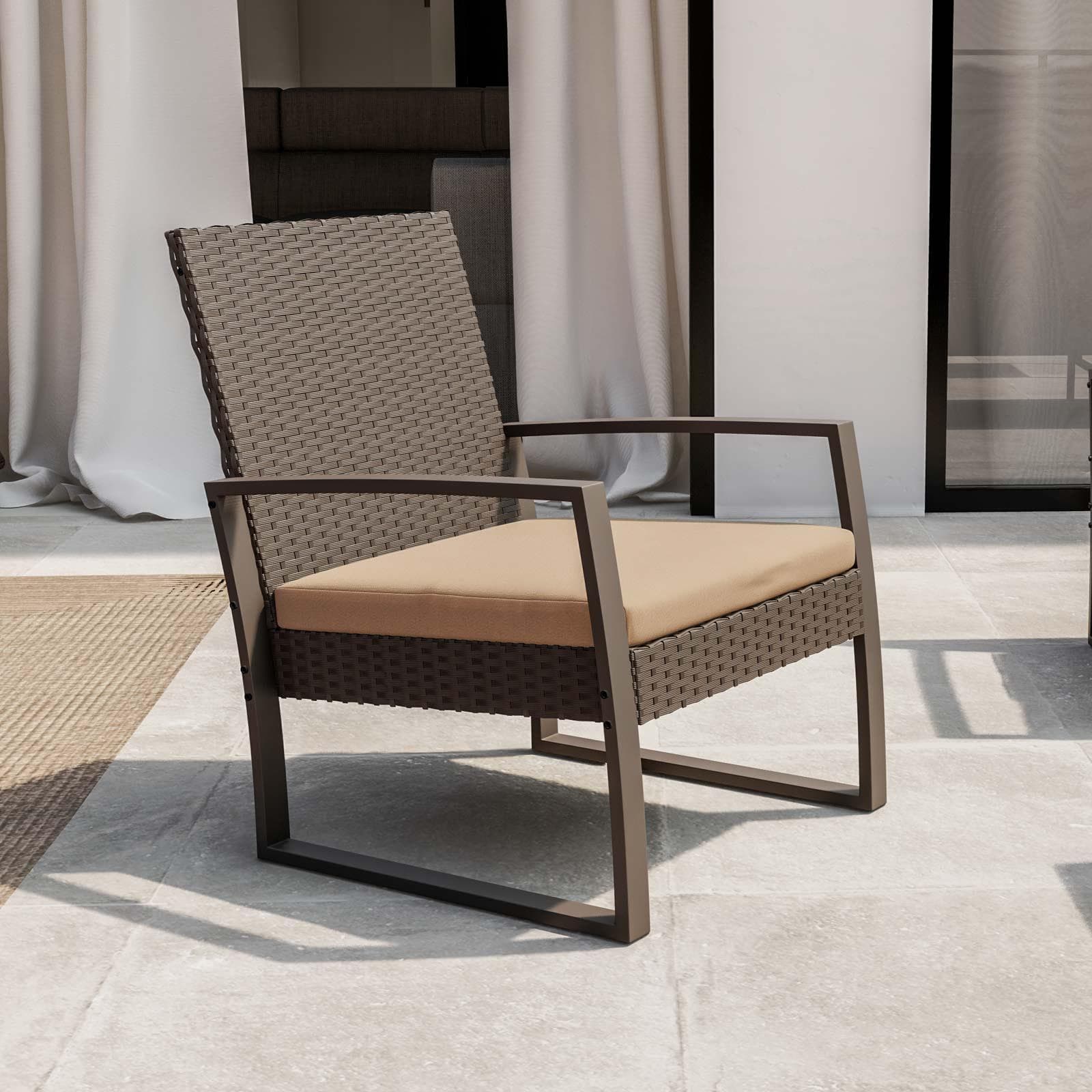 Set relax divano 2 poltrone e tavolino in polyrattan e acciaio marrone – Jerez