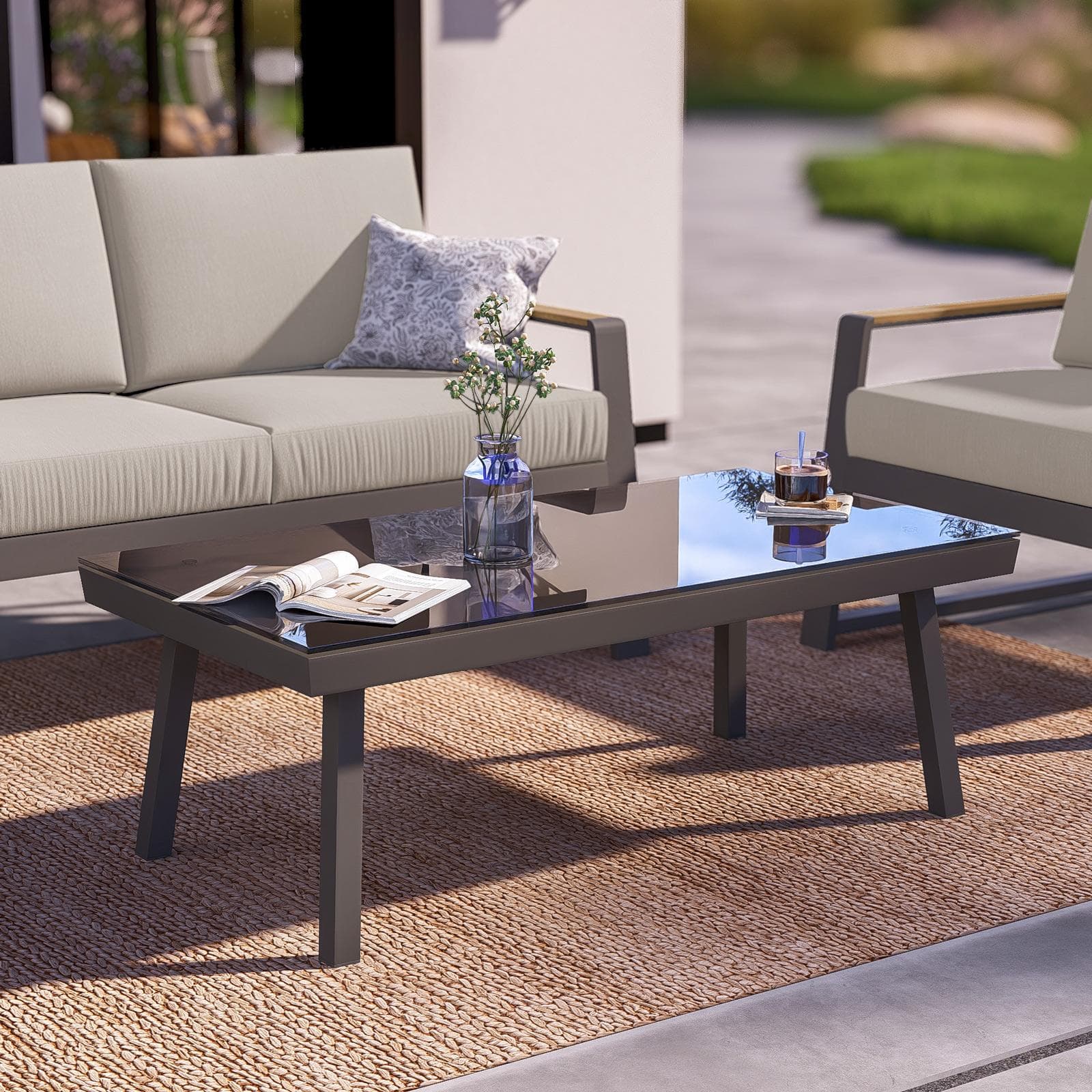 Set relax divano 2 poltrone e tavolino con top in vetro in alluminio tortora con cuscini - Sombrero