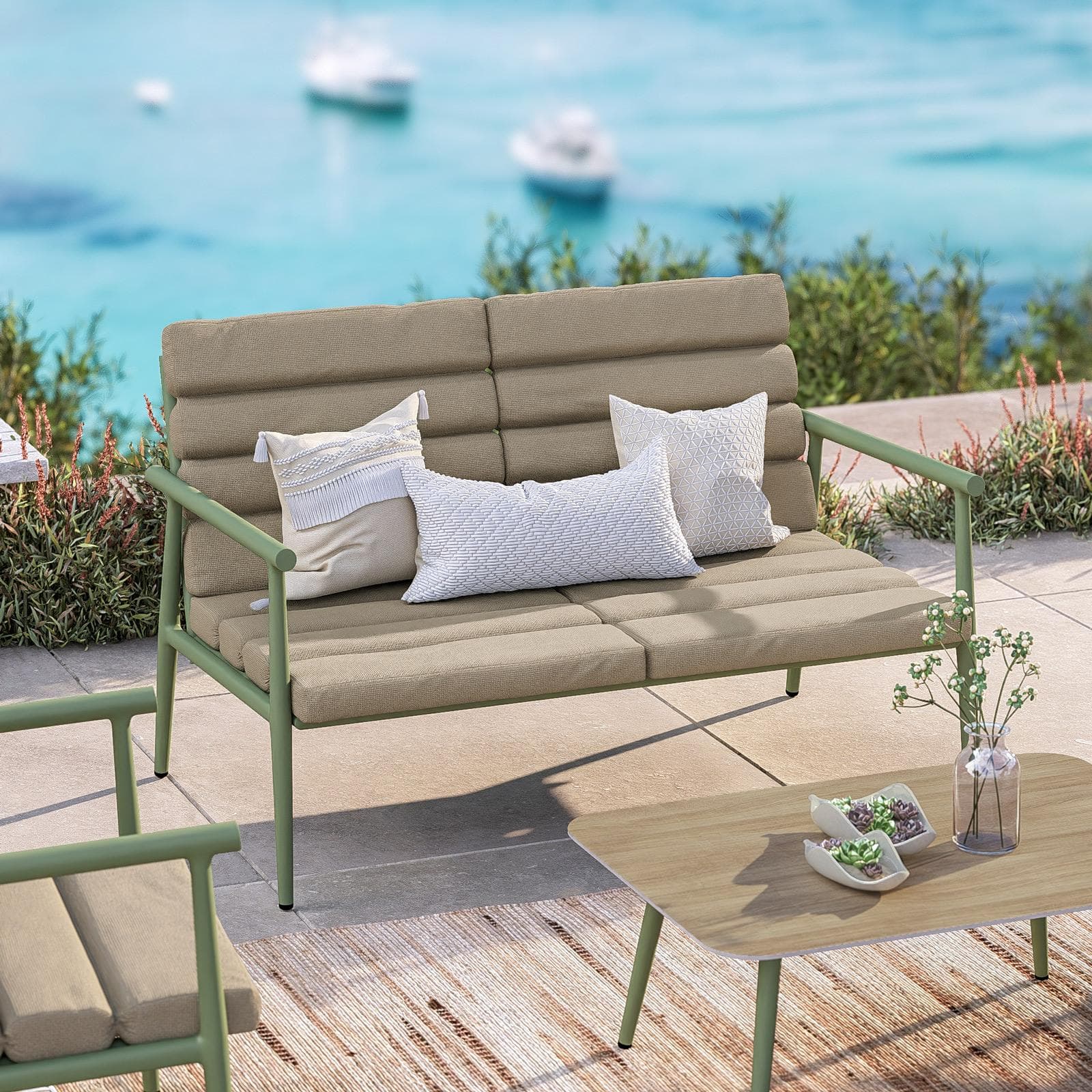 Set relax divano due poltrone e tavolino in alluminio verde opaco con cuscini - Elyzor