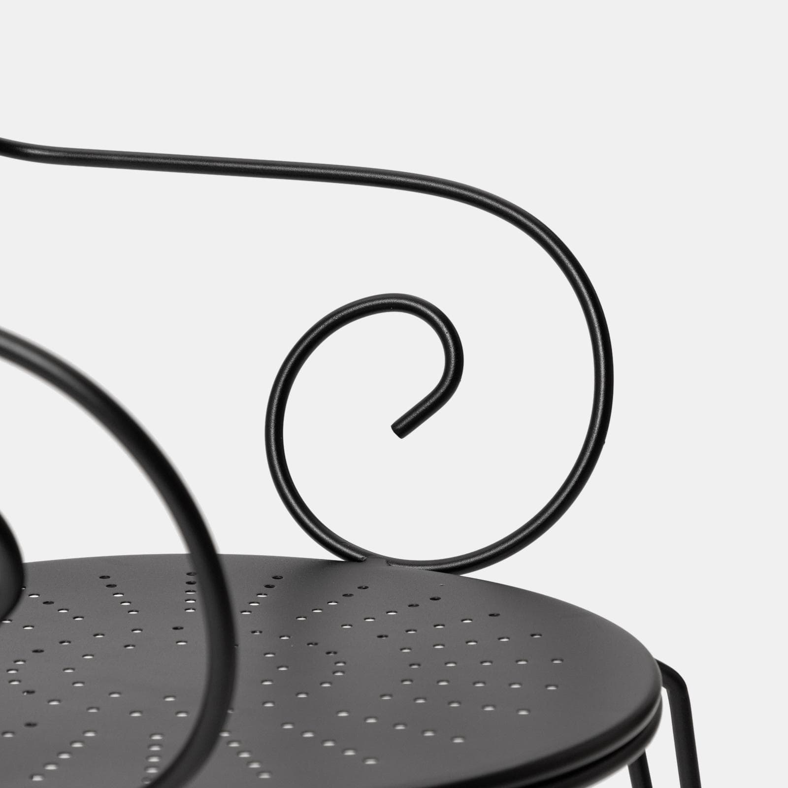 Set bistrot tavolo rotondo 70 cm e 2 sedie con braccioli in metallo nero - Loren
