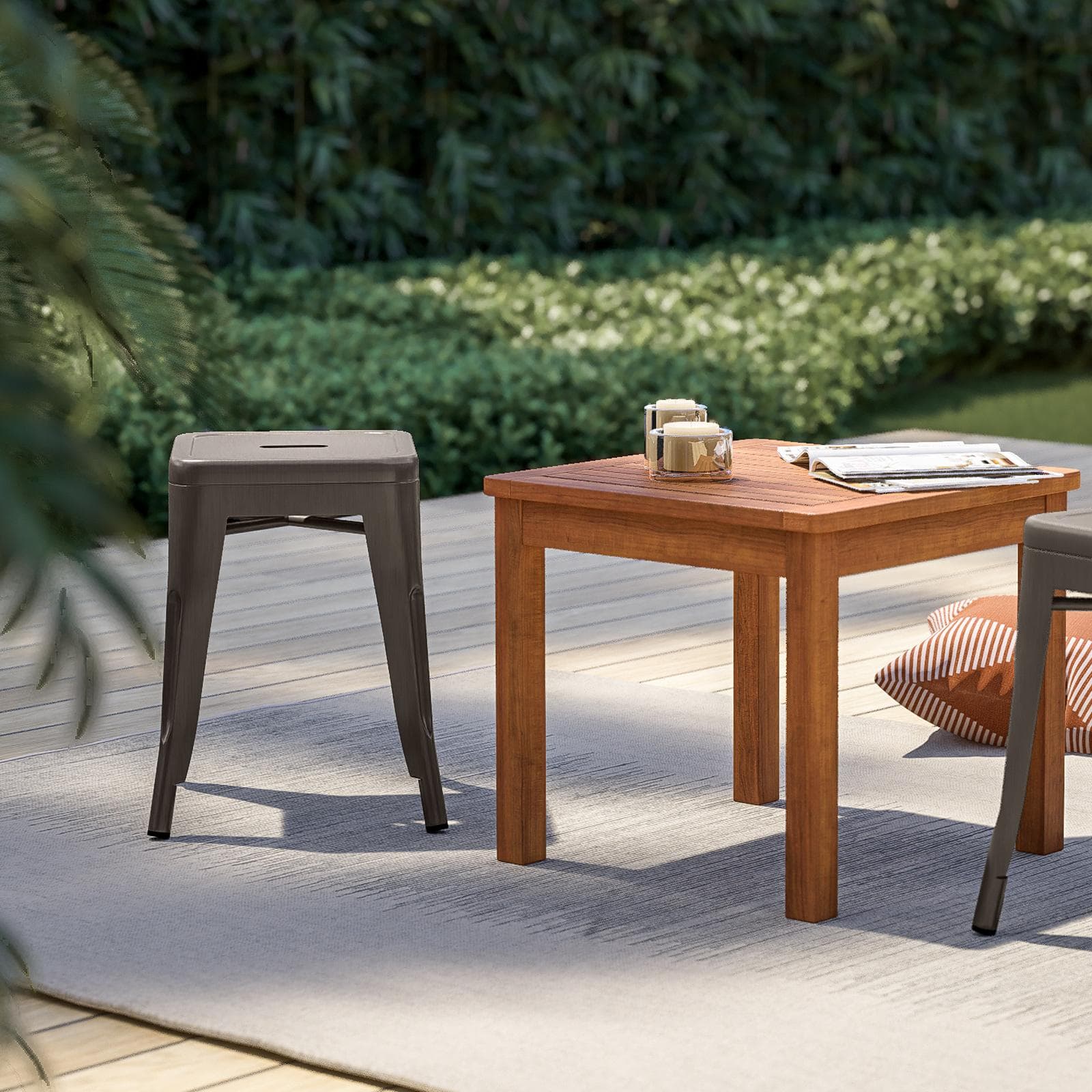 Sgabello basso da giardino in metallo grigio spazzolato - Farley