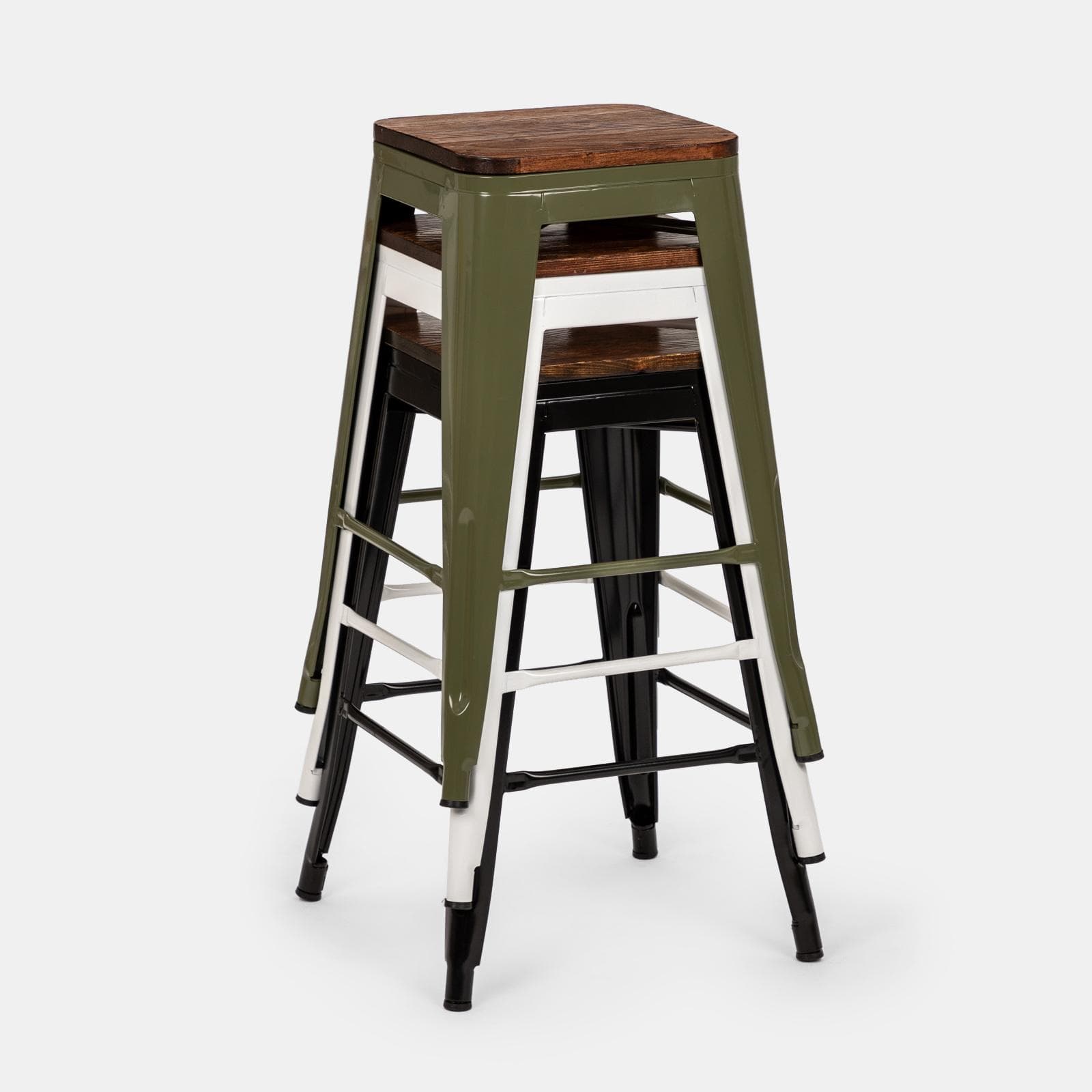 Sgabello da giardino impilabile stile industrial in metallo nero con seduta in legno - Farley
