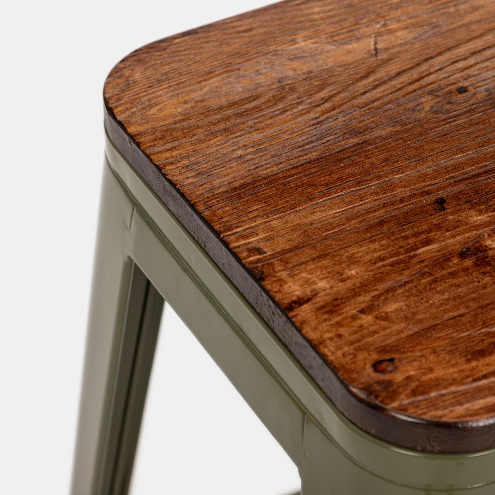 Sgabello impilabile stile industrial in metallo verde e seduta legno - Farley