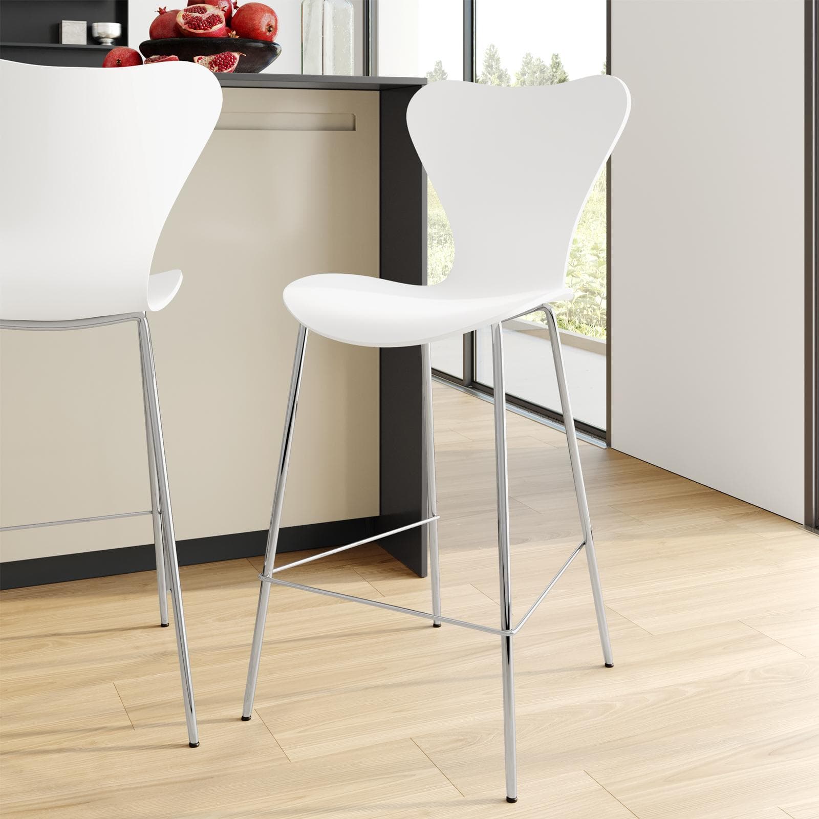 Sgabello in polipropilene bianco con seduta effetto legno e gambe cromo - Dolly