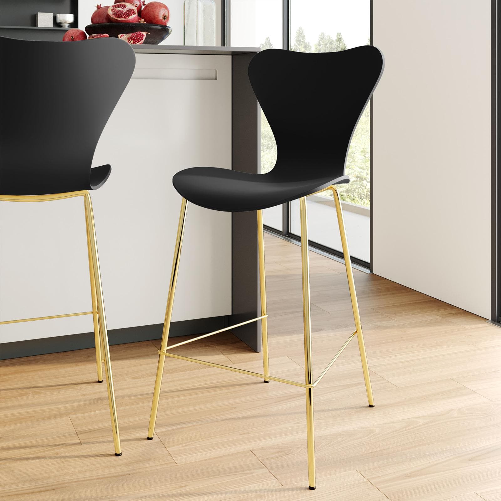 Sgabello in polipropilene nero con seduta effetto legno e gambe oro - Dolly