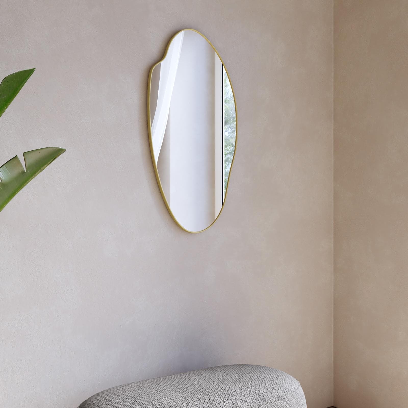 Specchio da parete 47x90h cm in metallo oro con cornice - Peregrin