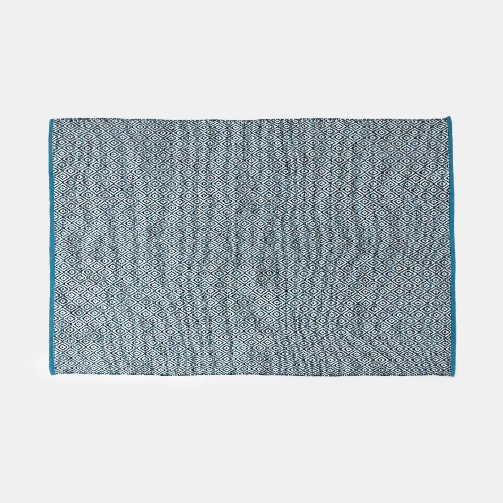 Tappeto 120x180 cm in cotone azzurro con frange e disegno geometrico