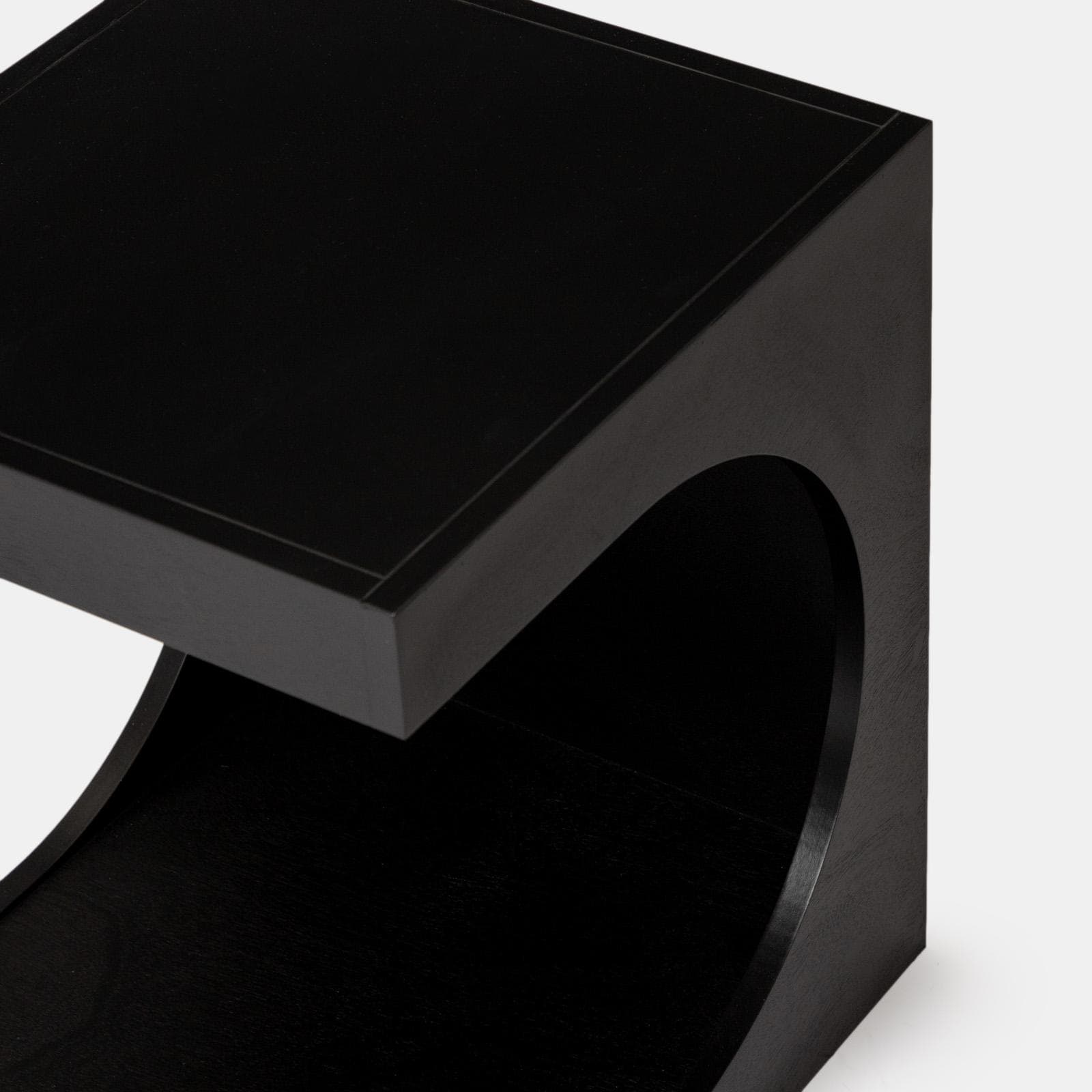 Tavolino 40x48h cm con vano nero effetto legno - Halston