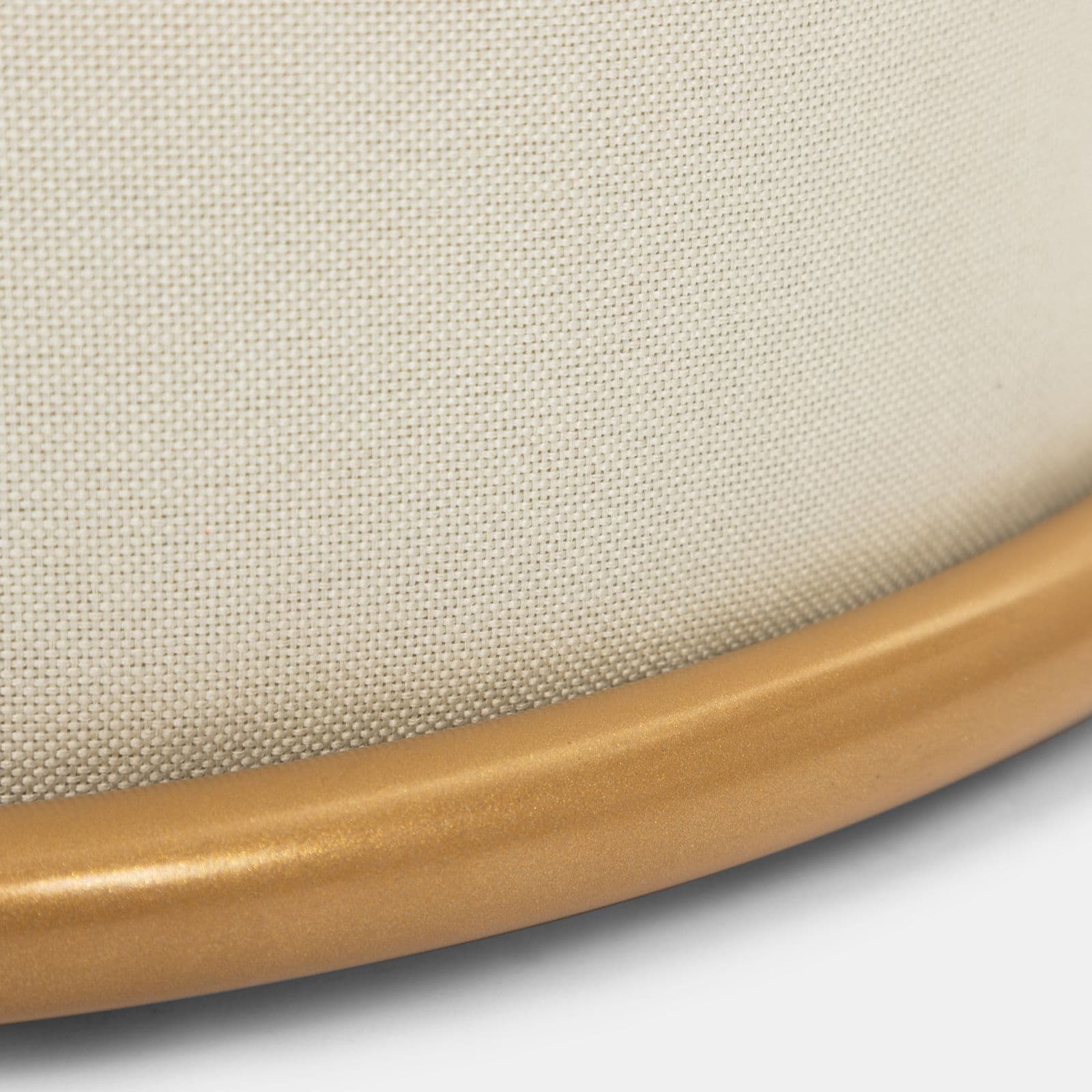 Tavolino 78x45h cm top effetto legno con due pouf estraibili in tessuto bianco - Bonnie