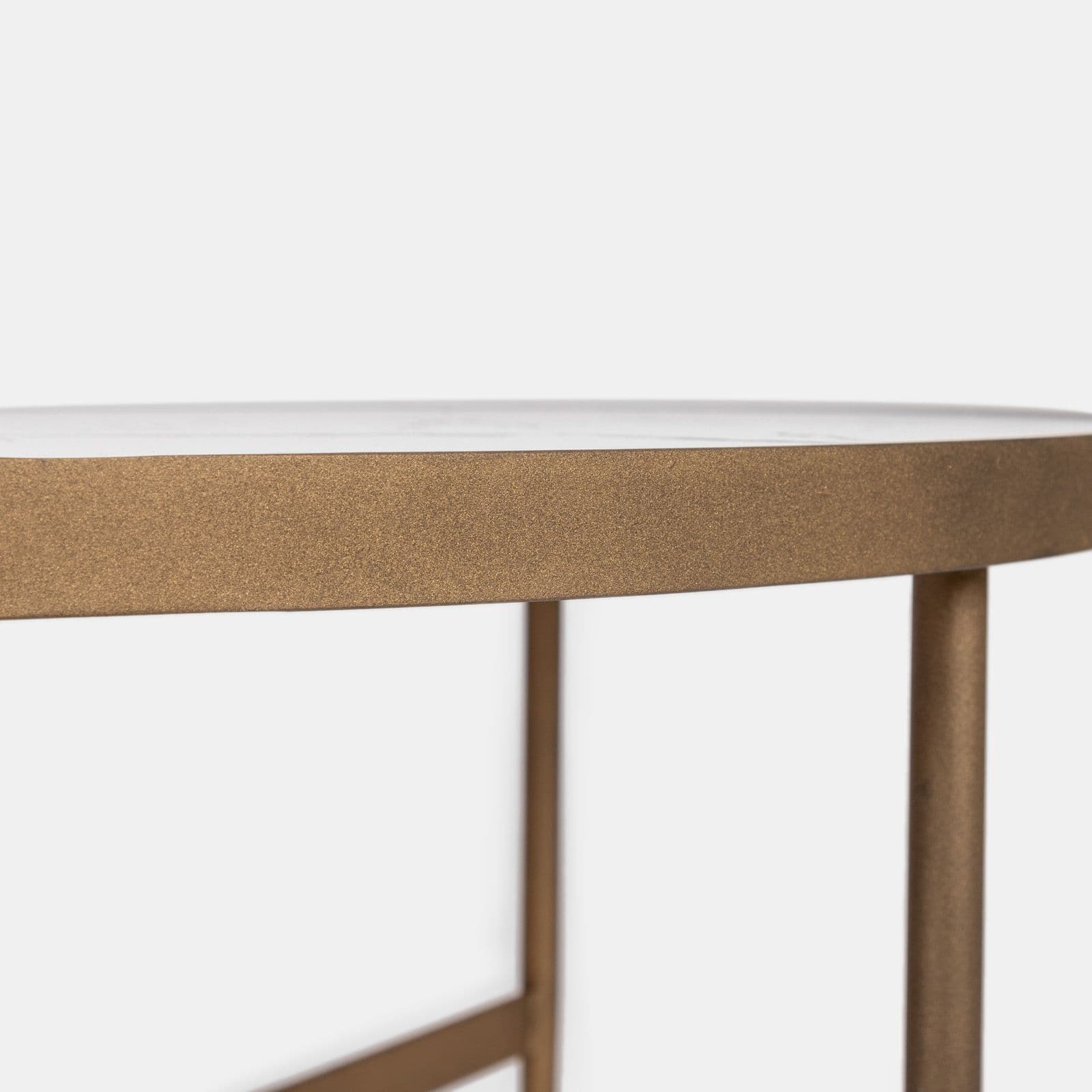 Tavolino 90 cm con piano effetto marmo bianco e base oro - Clarity